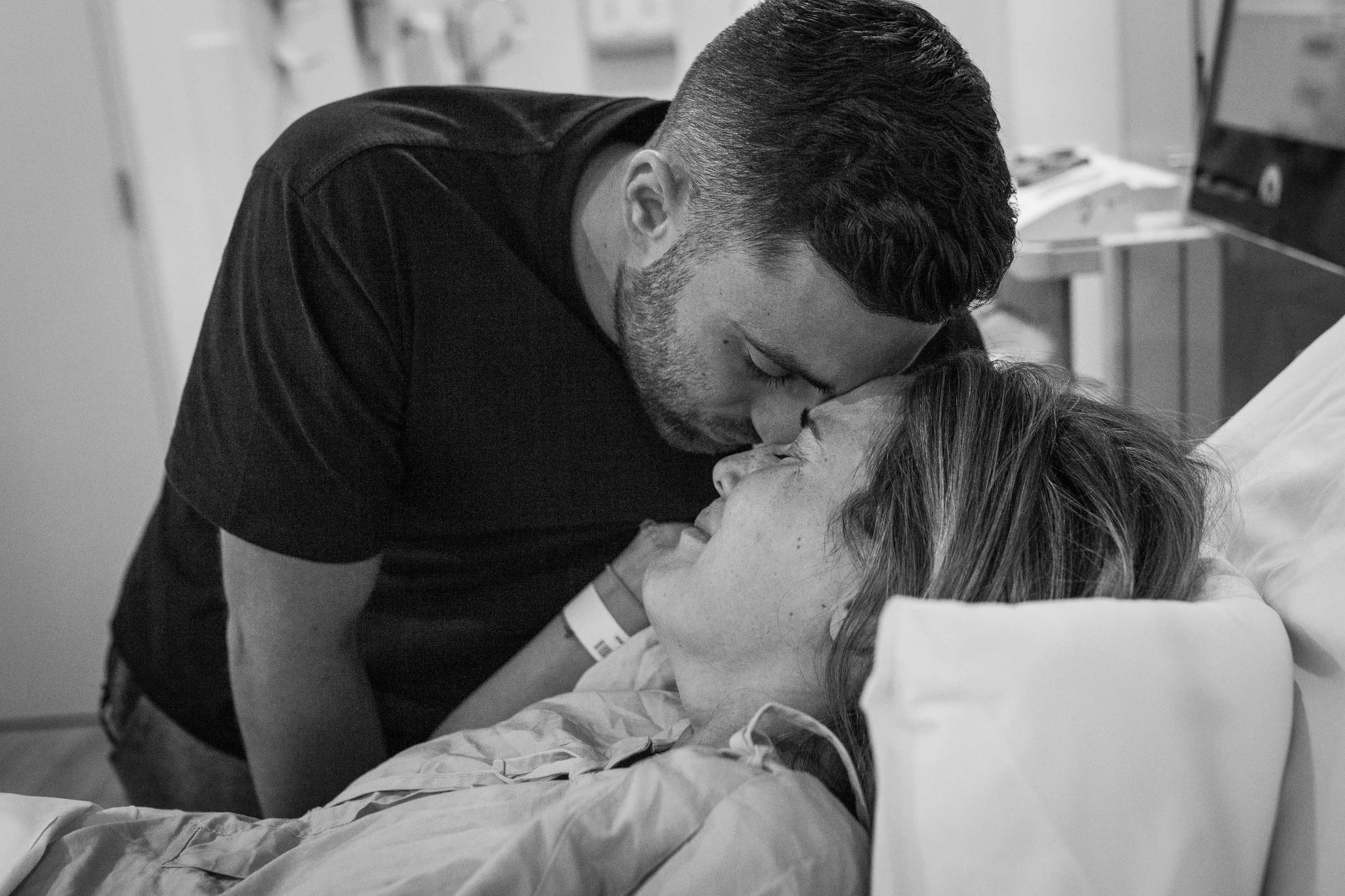 THE FIRST HELLO - birth photography-46.jpg