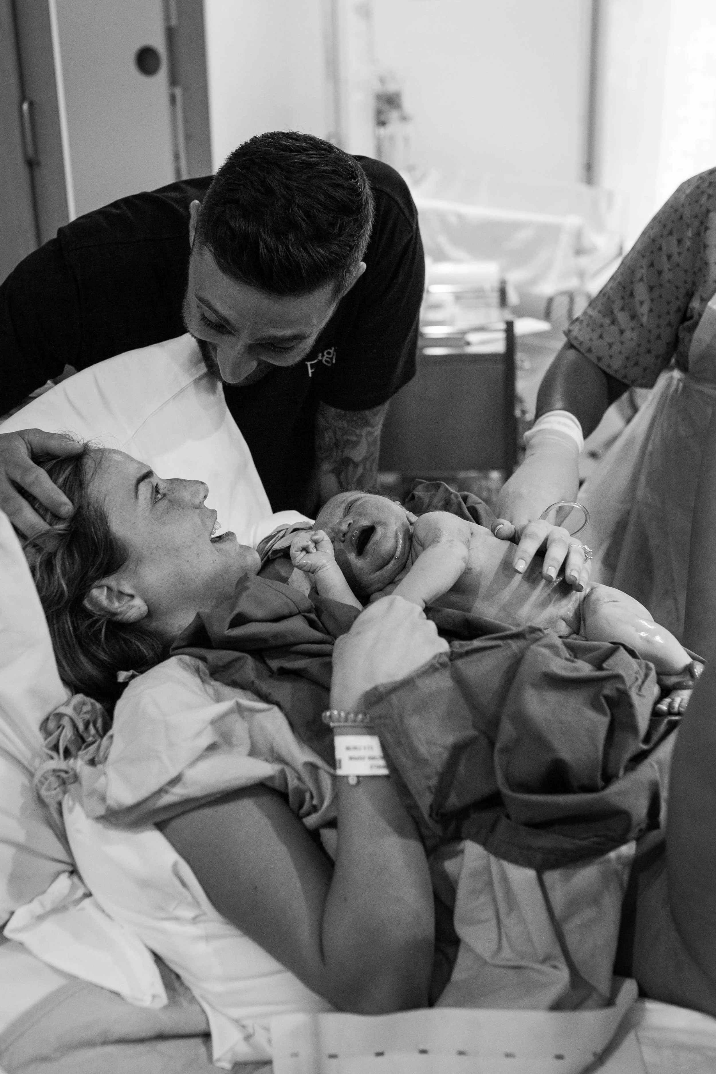 THE FIRST HELLO - birth photography-115.jpg