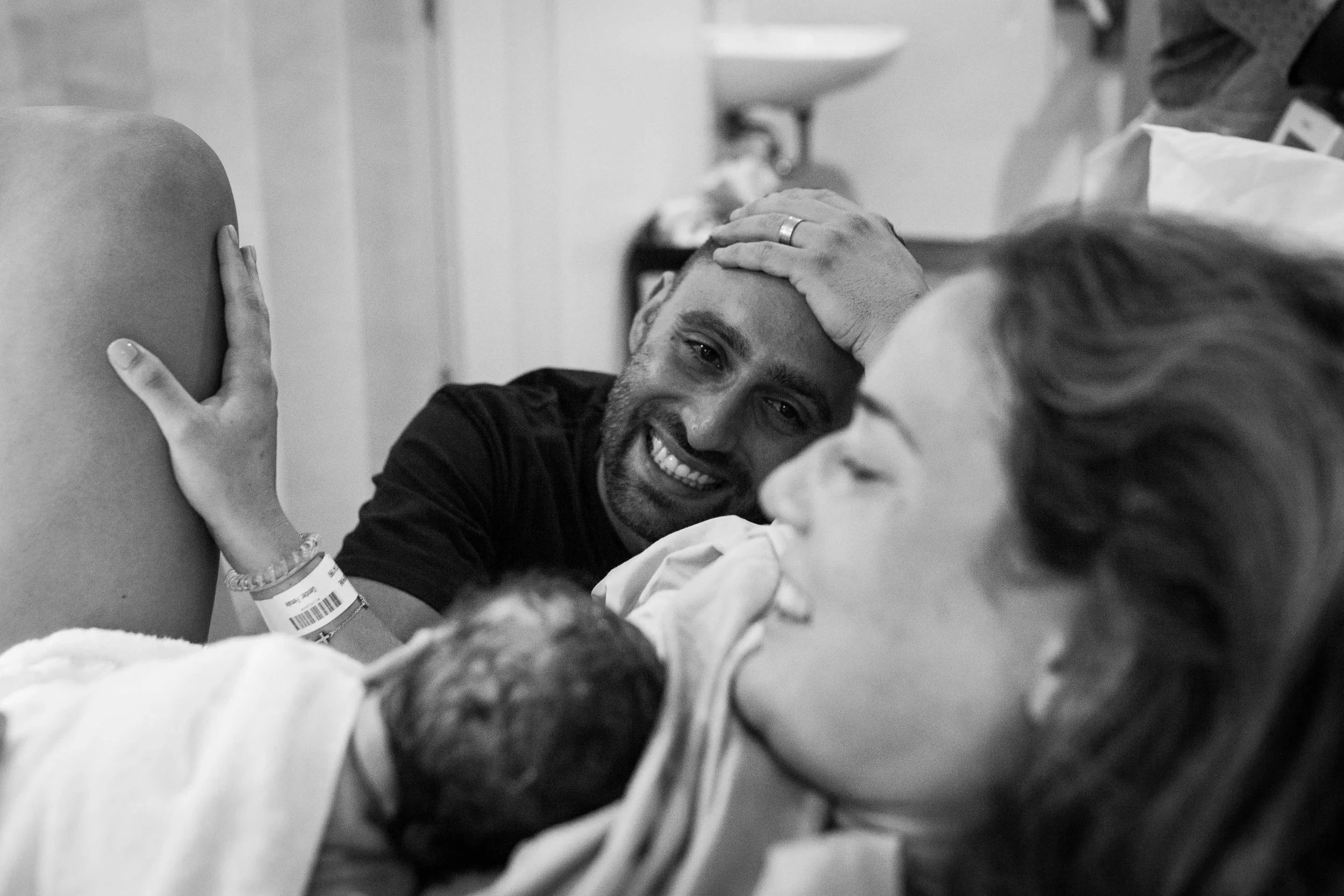THE FIRST HELLO - birth photography-156.jpg