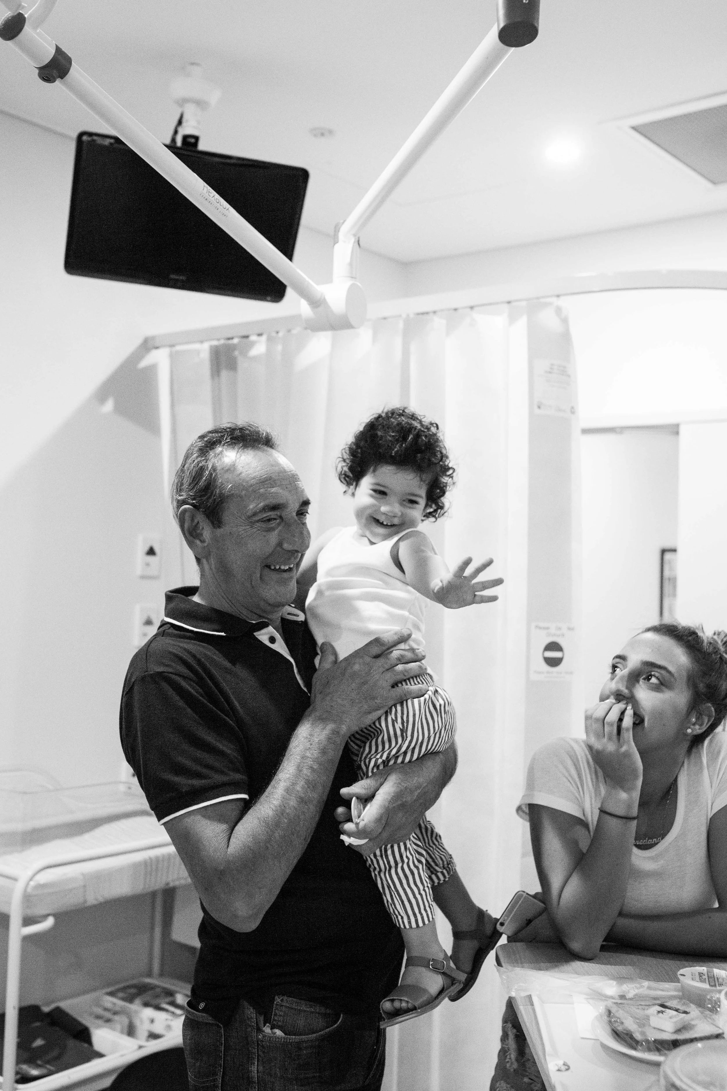 THE FIRST HELLO - birth photography-217.jpg