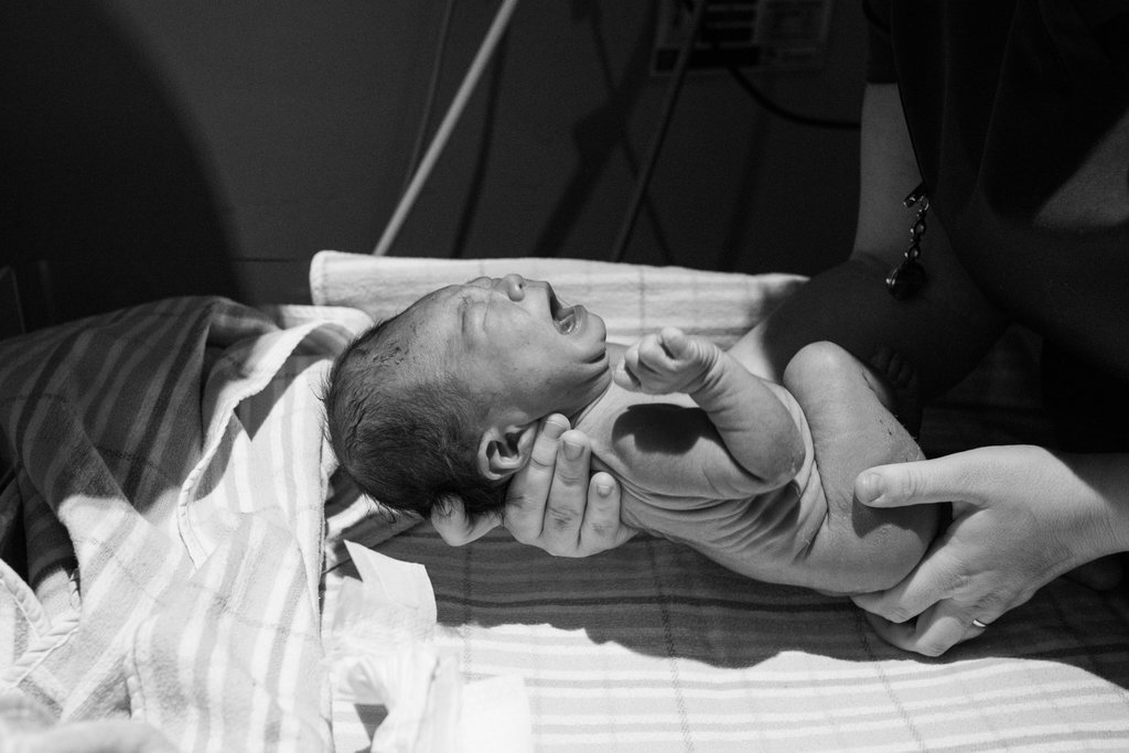 THEFIRSTHELLO-birthphotography-157.jpg