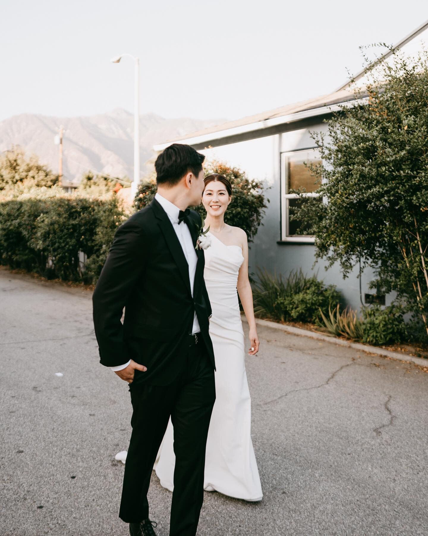 I'm a little behind in posting, but it's never too late to give a shout-out to this beautiful couple!
.
.
.⁣
.⁣
.⁣
.⁣
#bridal #bride #bridetobe #fashion #groom #instagood #love #photography #photooftheday #weddingblog #weddingceremony #weddingday #we