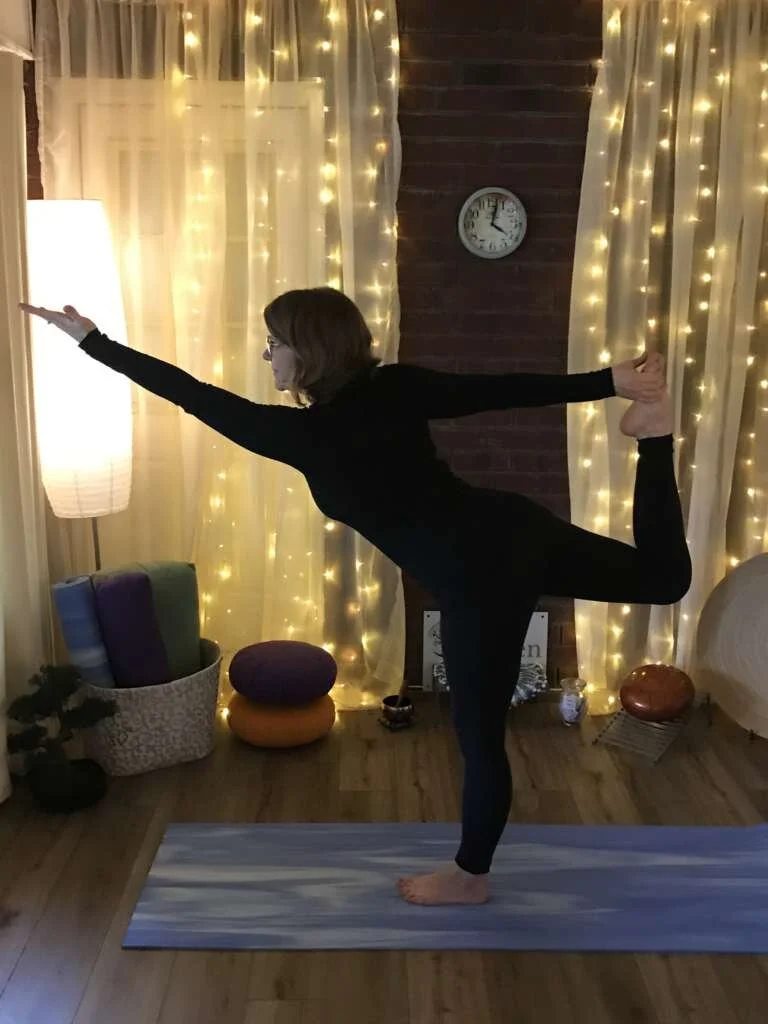 Dancer Pos.jpeg