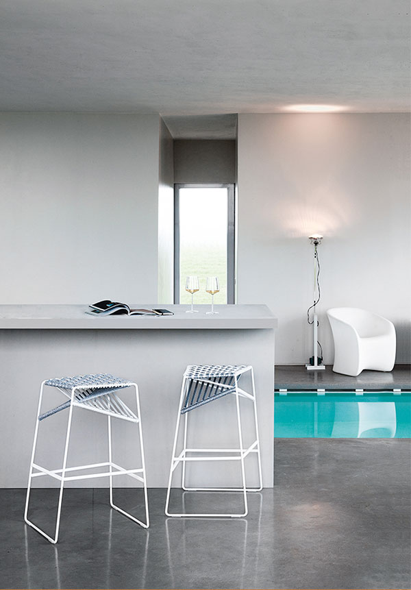 The zanotta twist stool also comes in a beautiful bright red colour.