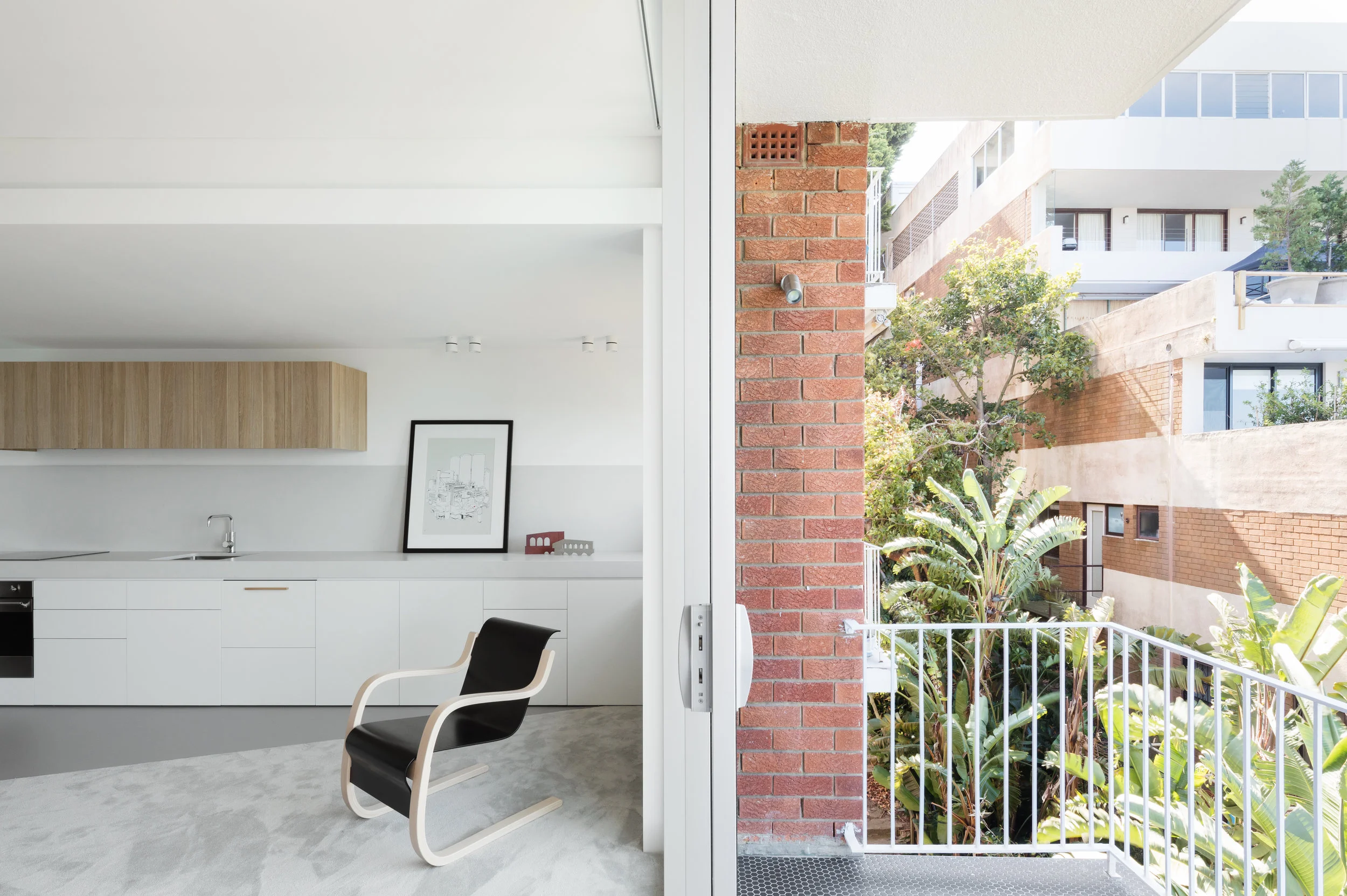 The Darling Point Apartment by Brad Swartz Architects won a High Commendation from the AIDA. Photo by Katherine Lu.