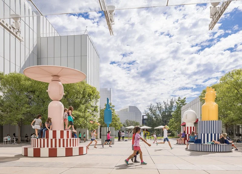 The High Museum of Art is animated by the outdoor Merry Go Zoo , Hayon's second commission for the Carroll Slater Sifly Piazza.