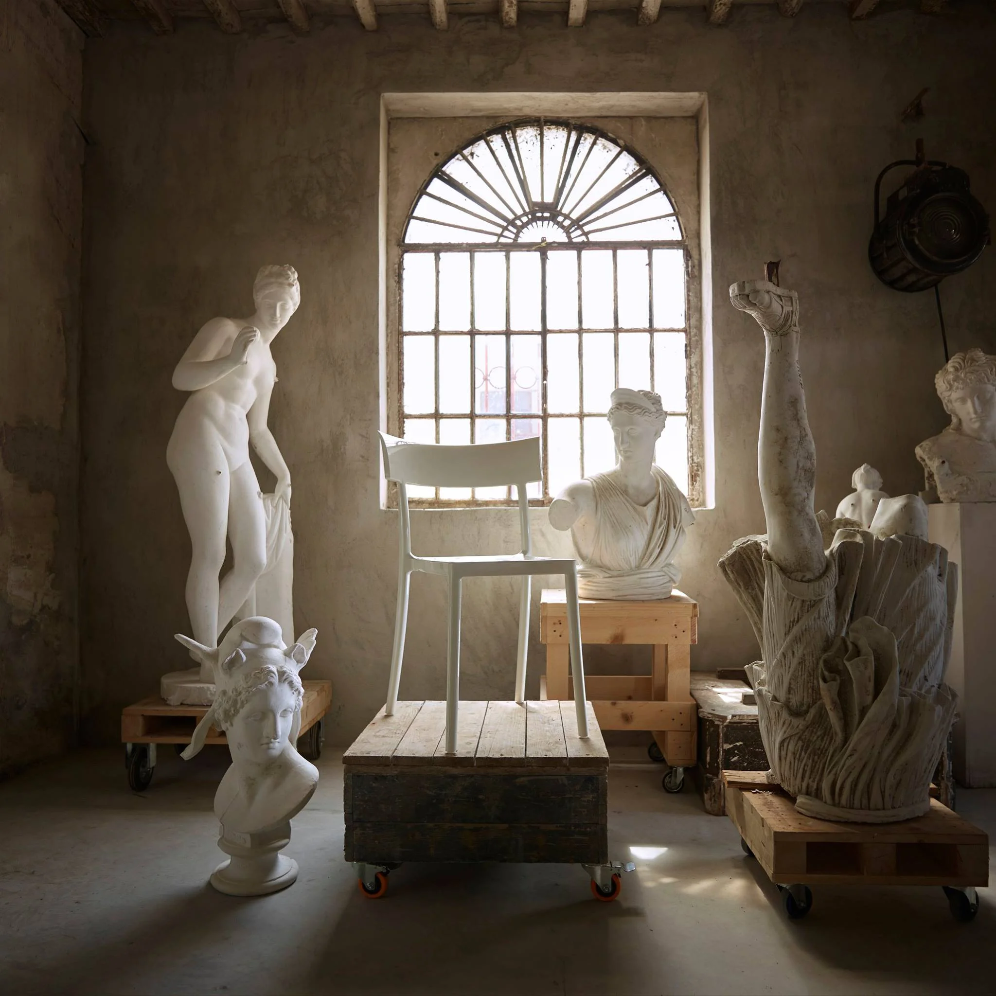 Sculptor Massimilliano Pelletti’s Art Studio in Pietrasanta, Italy. Photography © Veronica Gaido.
