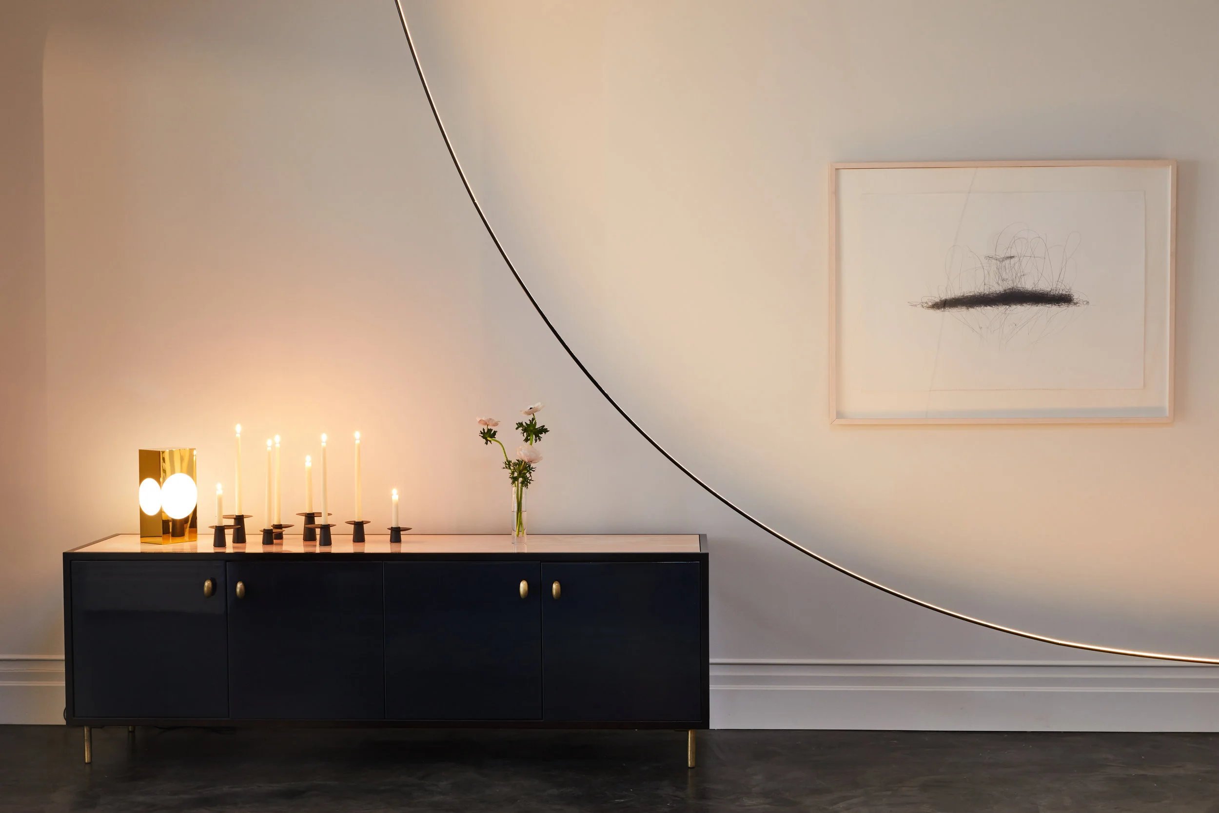 Curve Pole by Roll & Hill