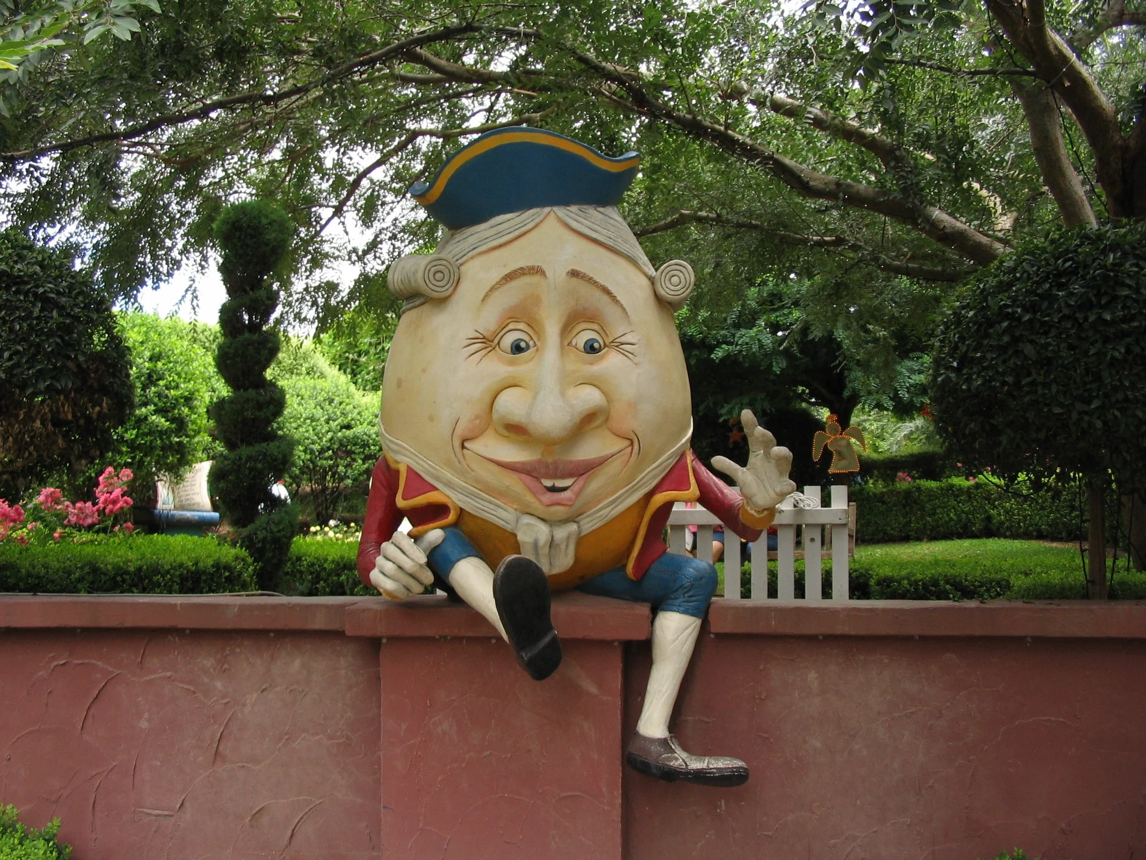 08._Humpty_Dumpty_-_panoramio.jpg