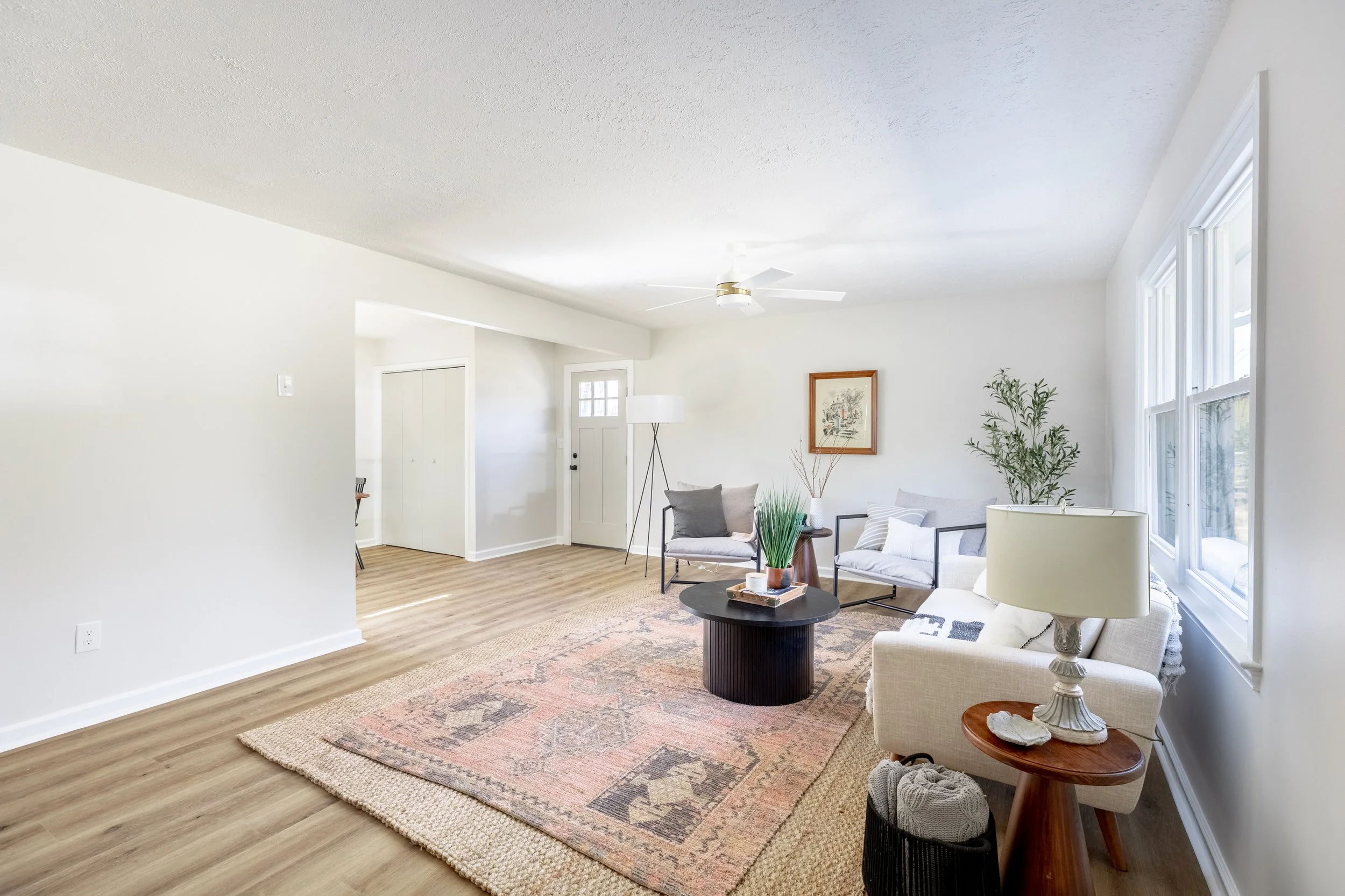 1090 Irish Court-3.jpg