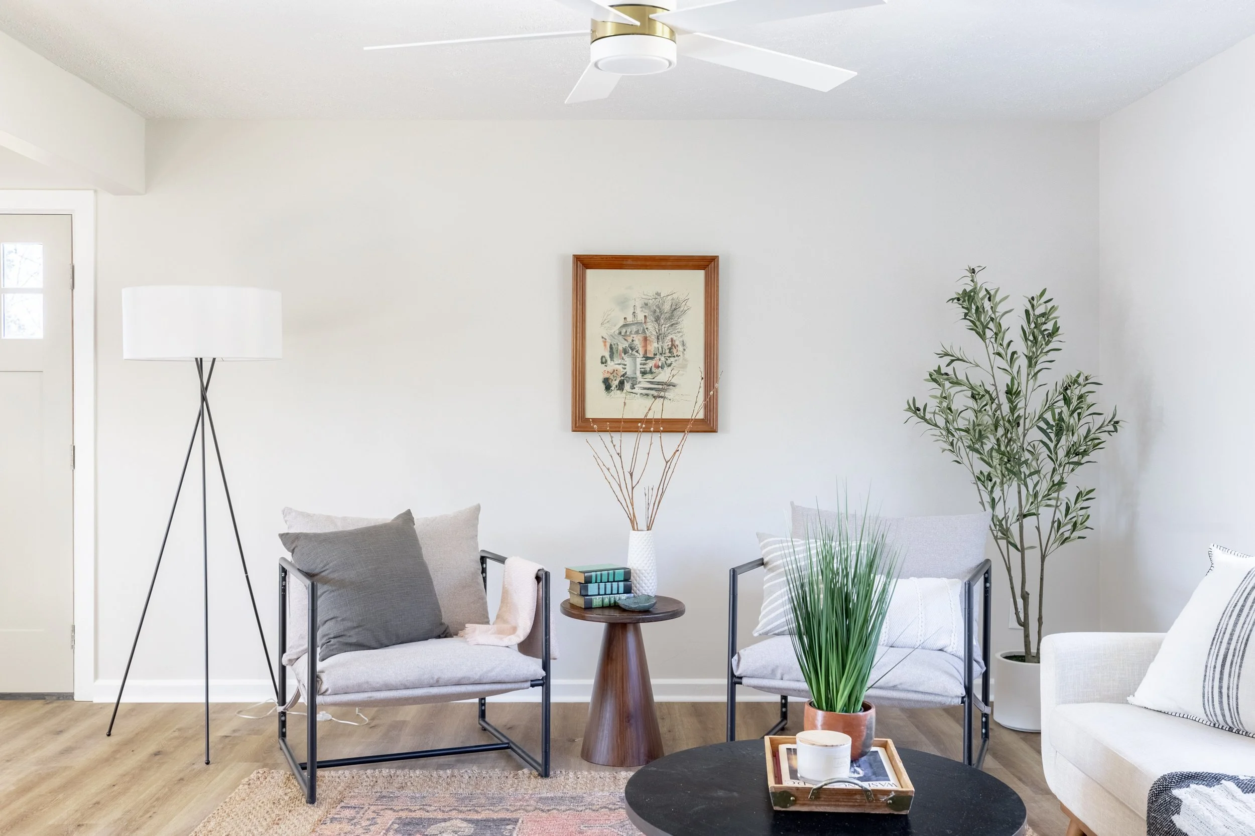 1090 Irish Court-5.jpg