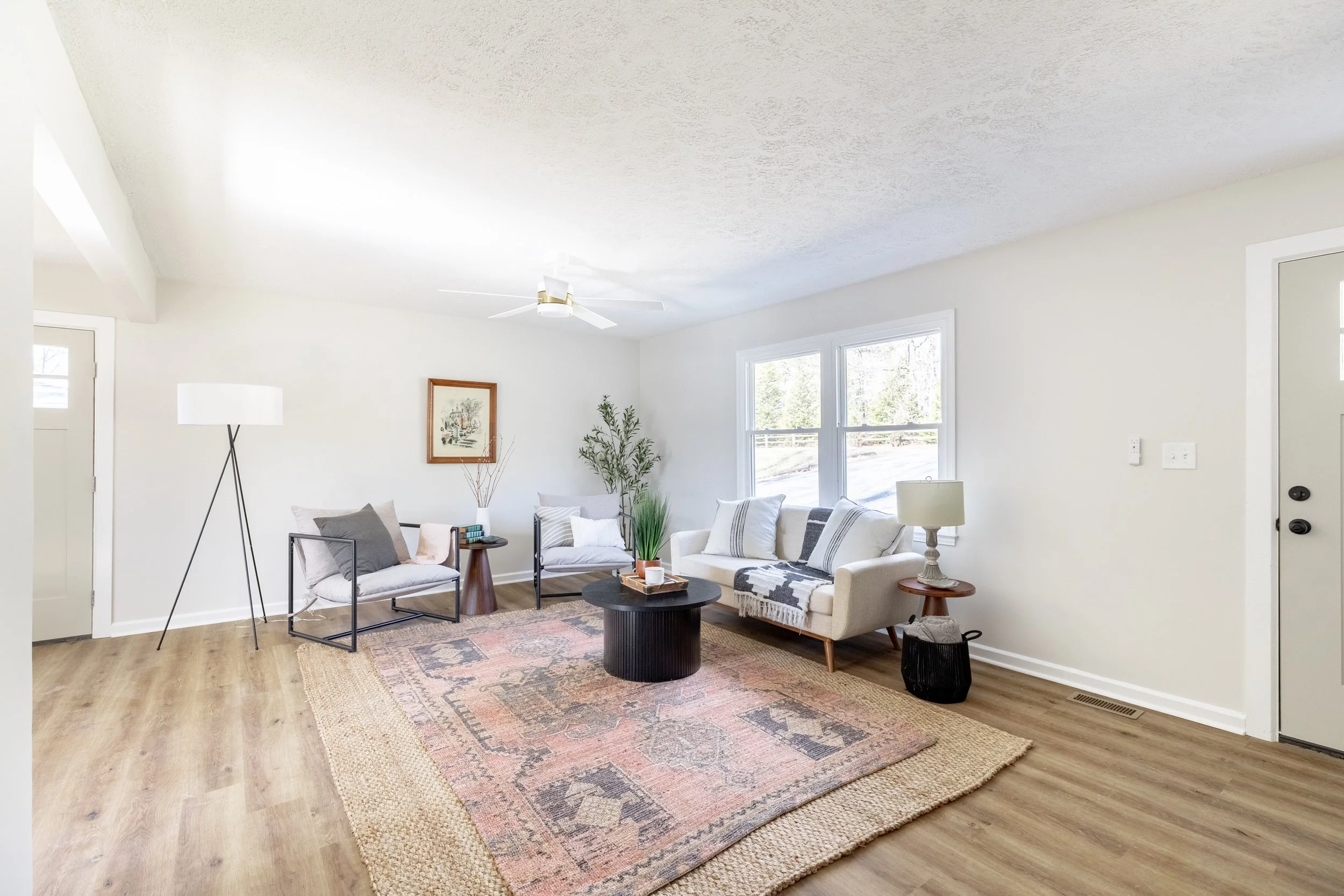 1090 Irish Court-6.jpg