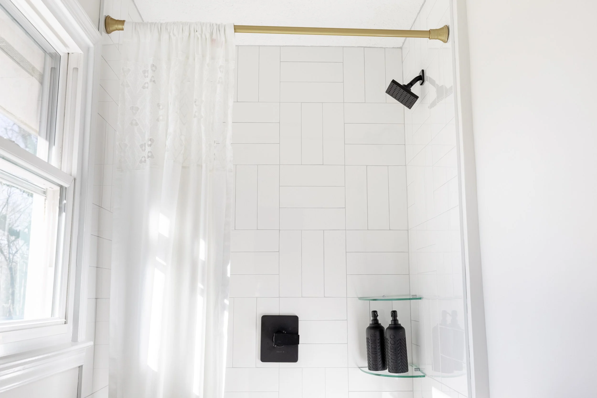 1090 Irish Court-28.jpg