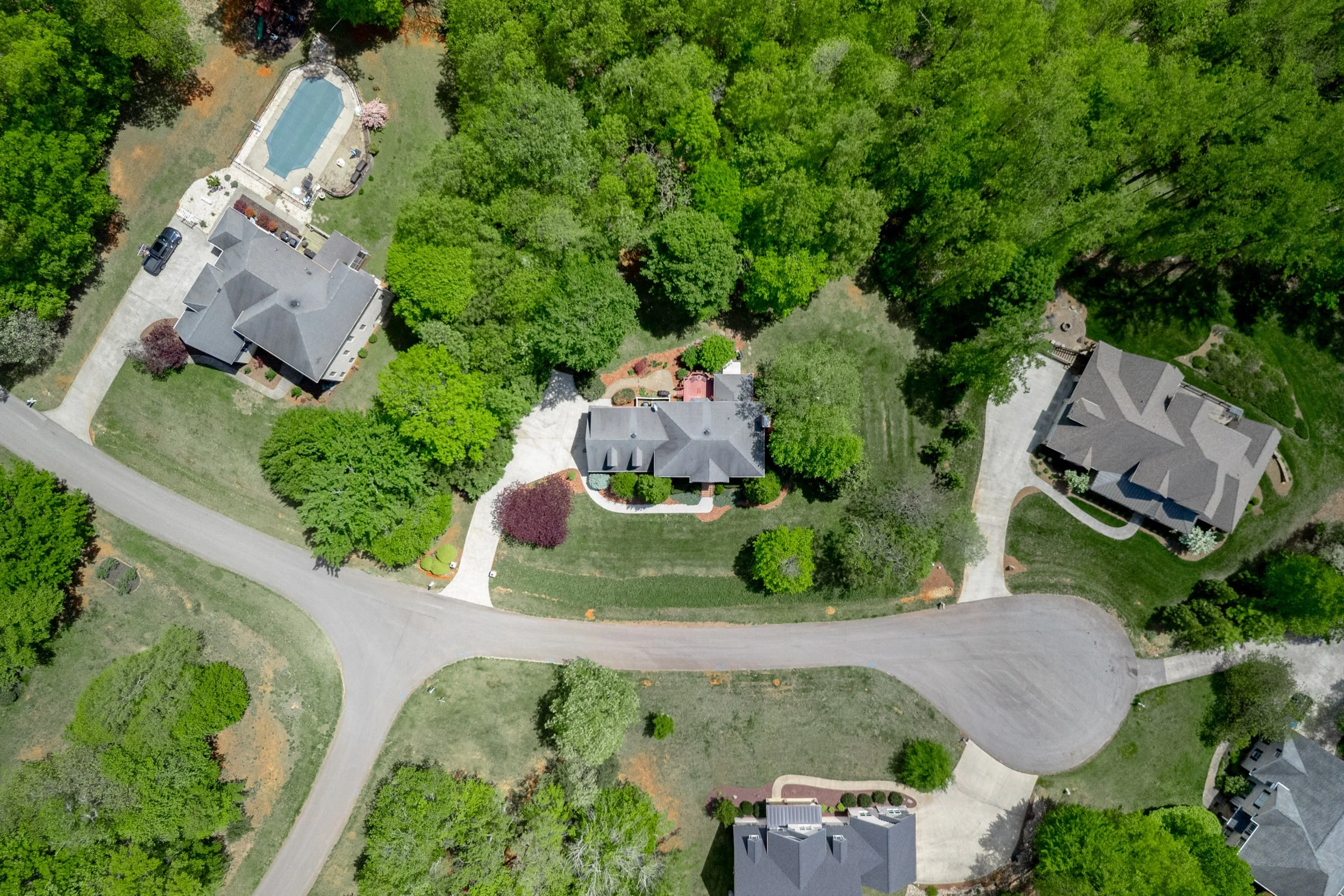 1057 Val Ter Ct-64.jpg