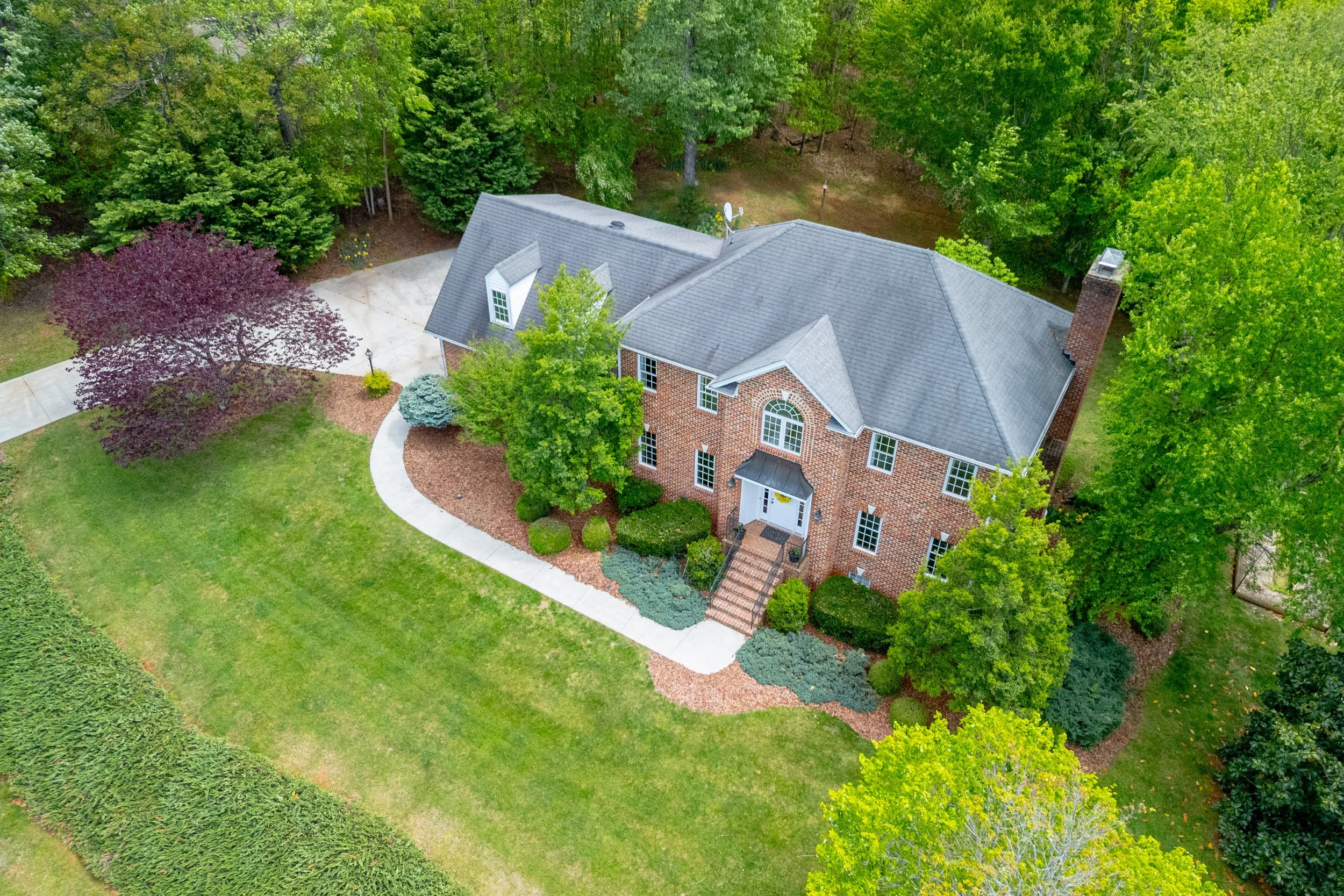 1057 Val Ter Ct-53.jpg