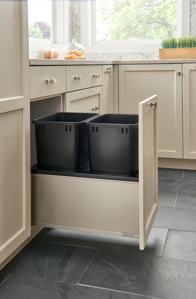 Stainless steel with black containers and inserts