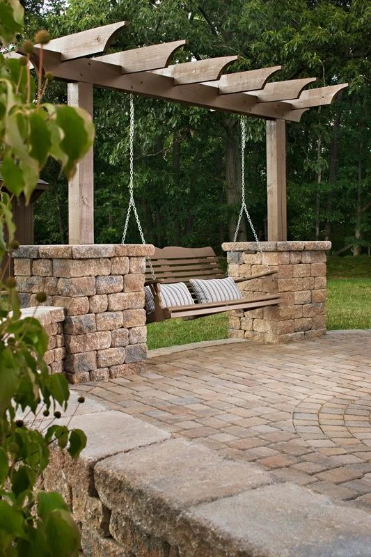 Hanging Swing. Such a staple of outdoor living.