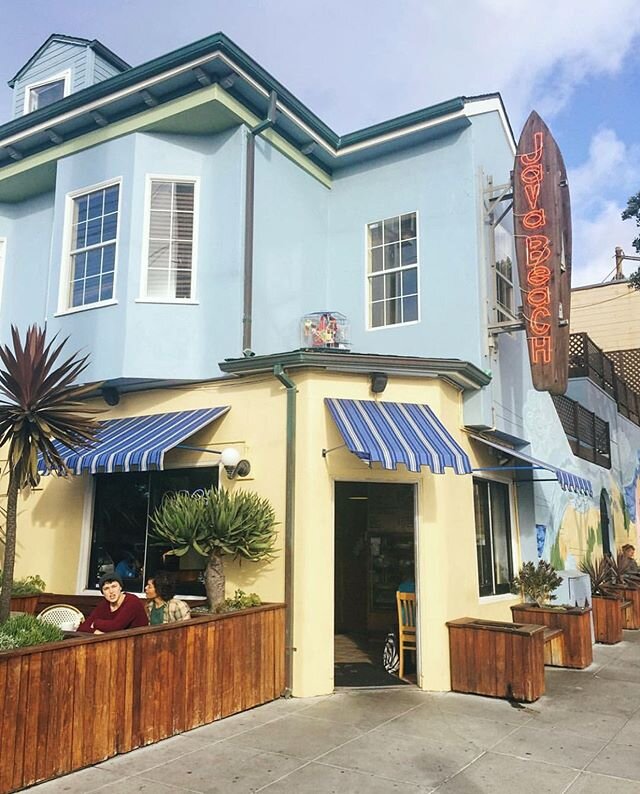 The original Java Beach on this corner since 1993. 💙💛. 📸 by @sanfrancisco