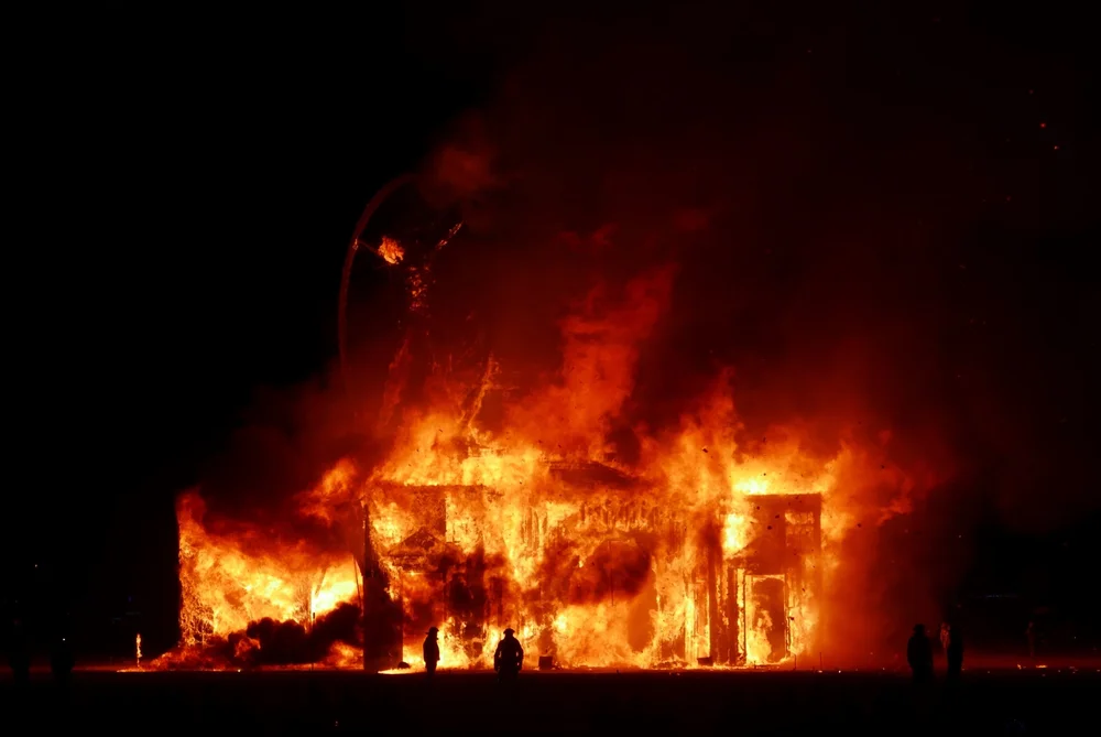 (Check out the visage of DaVinci in the smoke just to the right of the burning man)