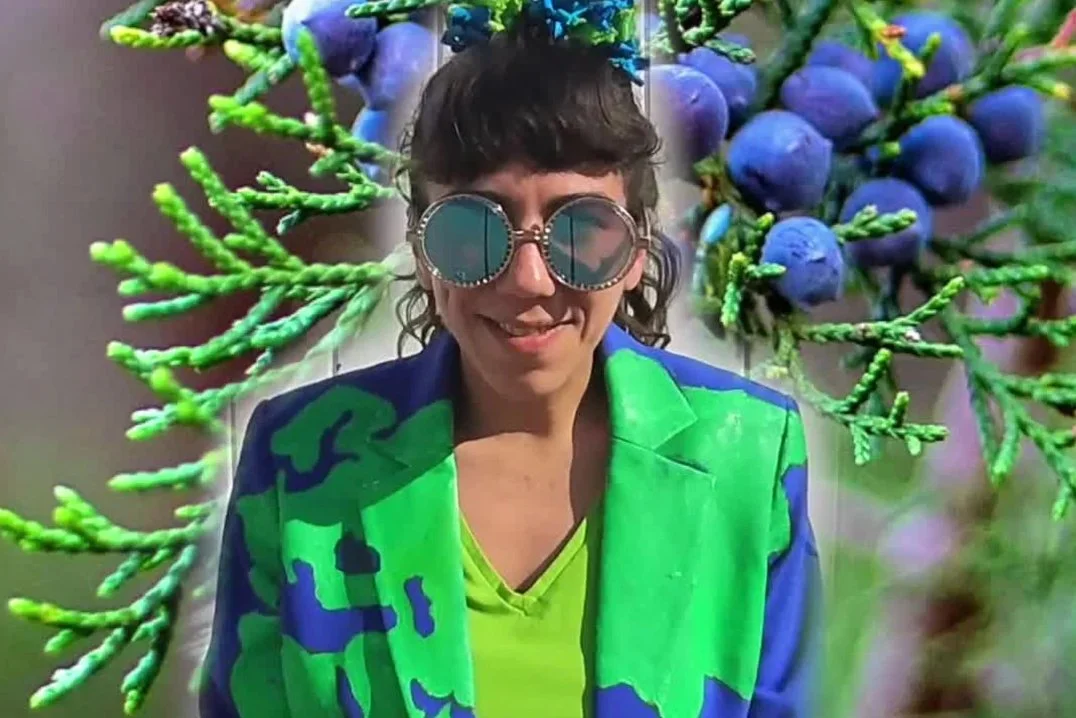 A street performance by Rapper Hila The Earth