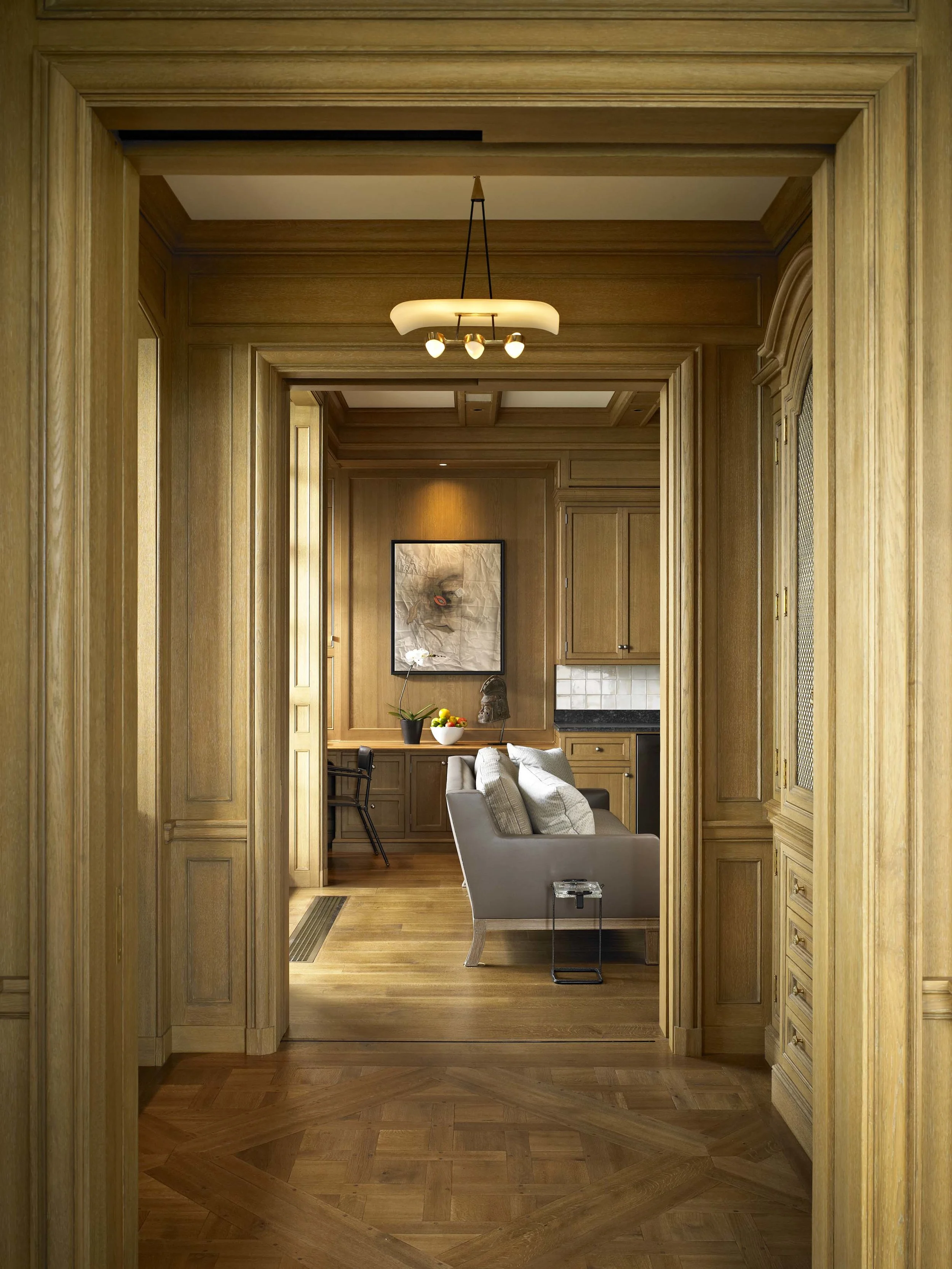 Lakeshore Drive Apartment Bar