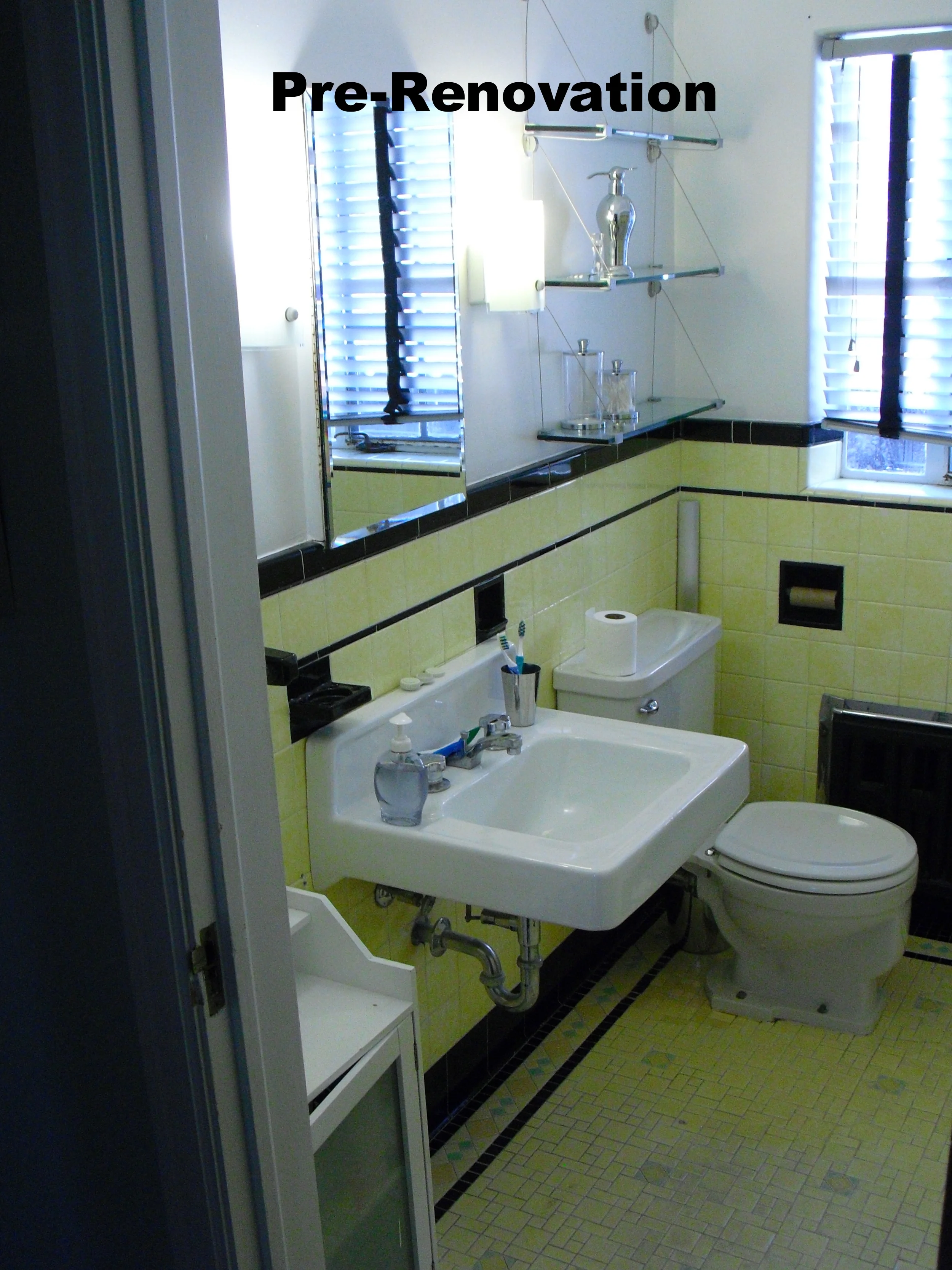 Bathroom: Pre-renovation
