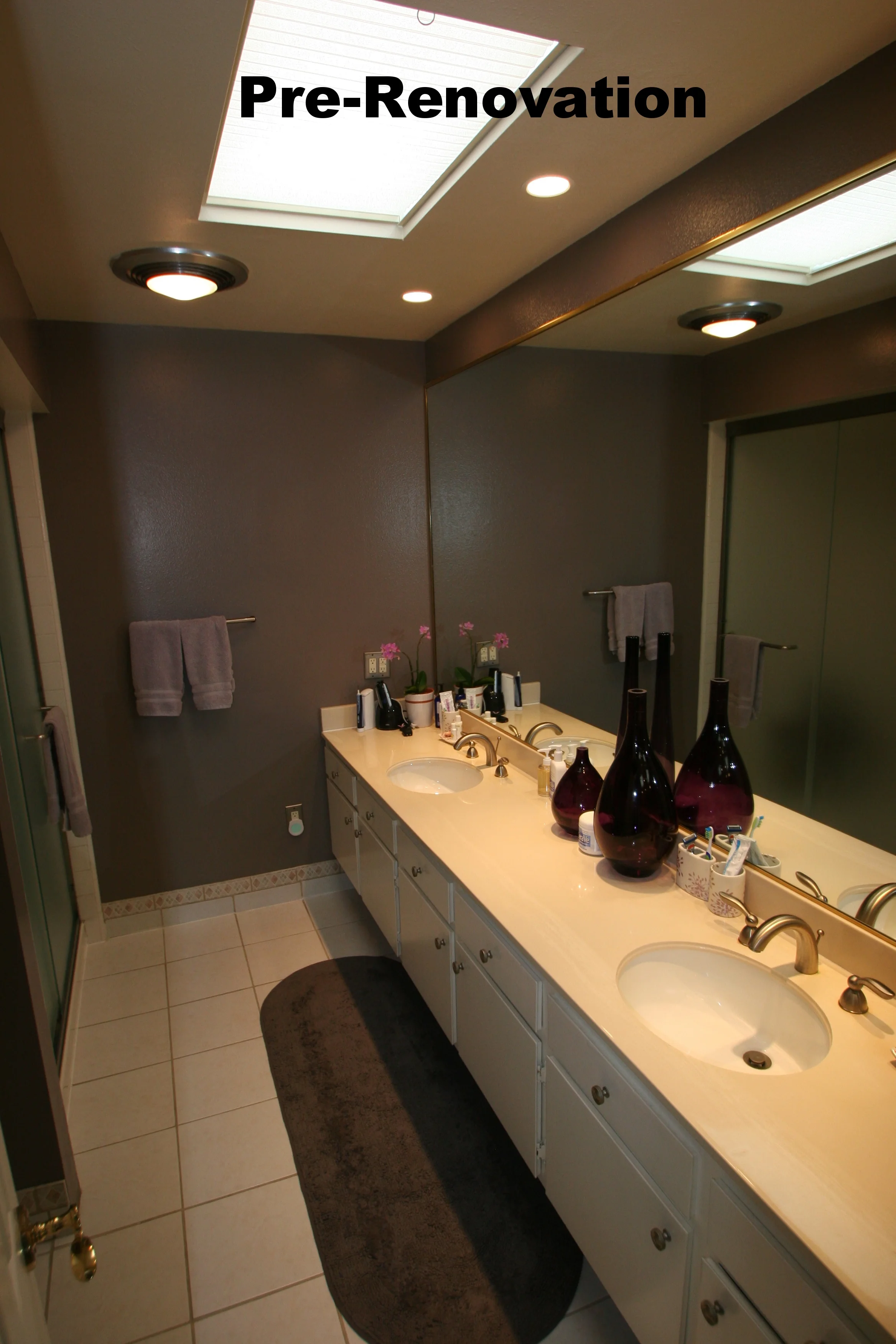Bathroom: Pre-renovation
