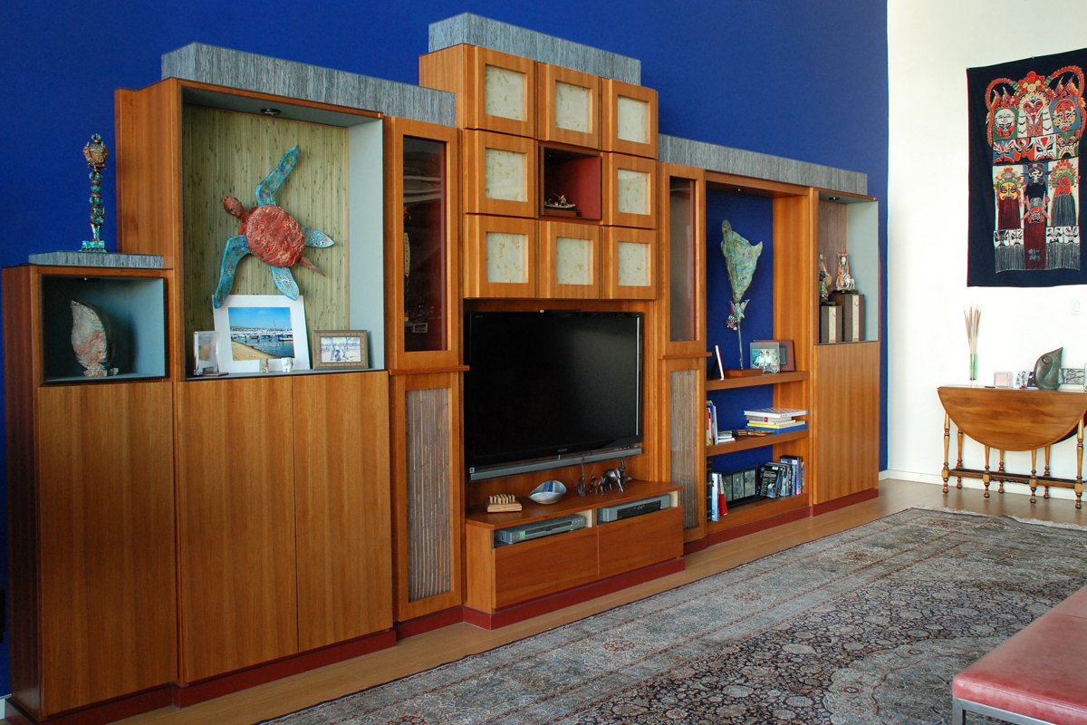 LightedCabinet3.jpg
