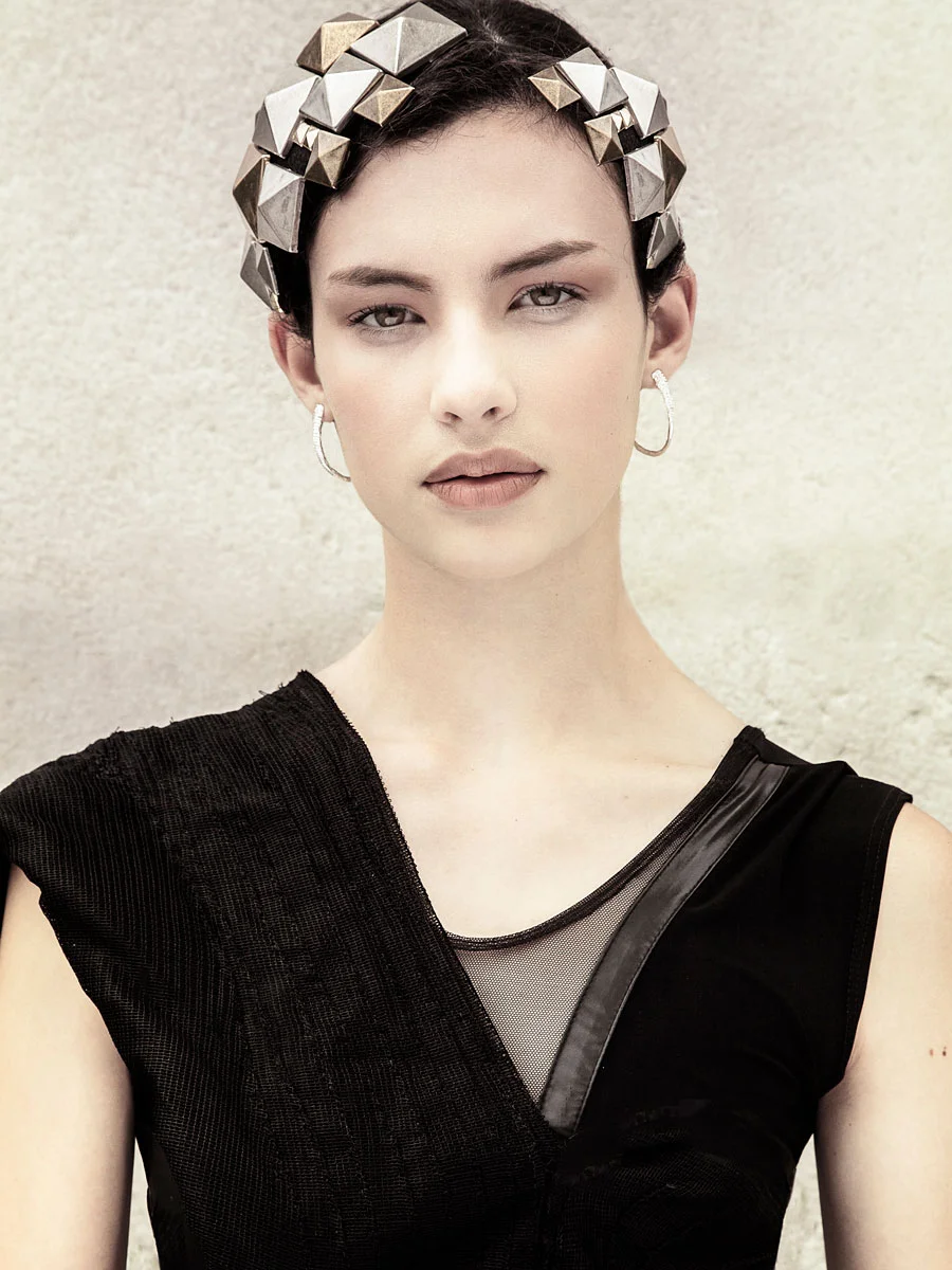 fashion-jenna-greek-goddess-futuristic-fanale.jpg