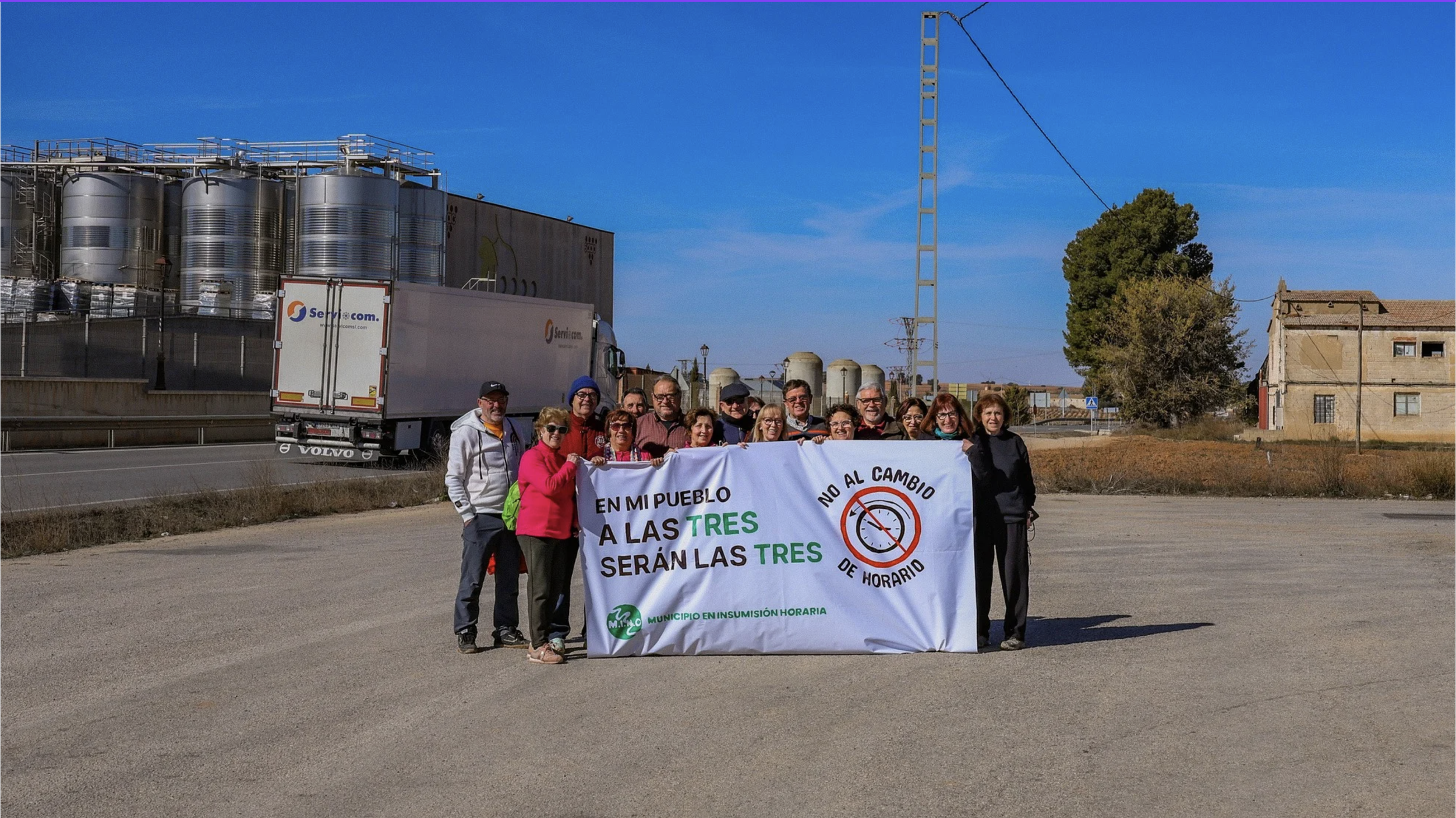 A LAS TRES SERÁN LAS TRES