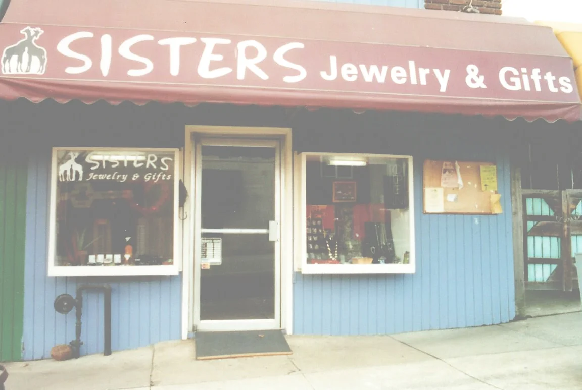 OldSistersPicStoreFront.JPG