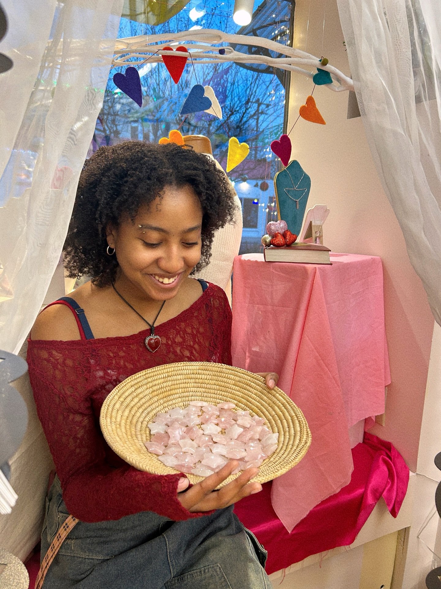 ROSE QUARTZ STARZ + HELLO KITTY 💖 Stop by anytime today and receive a FREE rose quartz star! No purchase necessary!
&bull;
ROSE QUARTZ HELLO KITTY GIVEAWAY! 
To enter:
💘 Follow us + like this post!
💘 Comment your favorite Sanrio Character + 
💘Tag