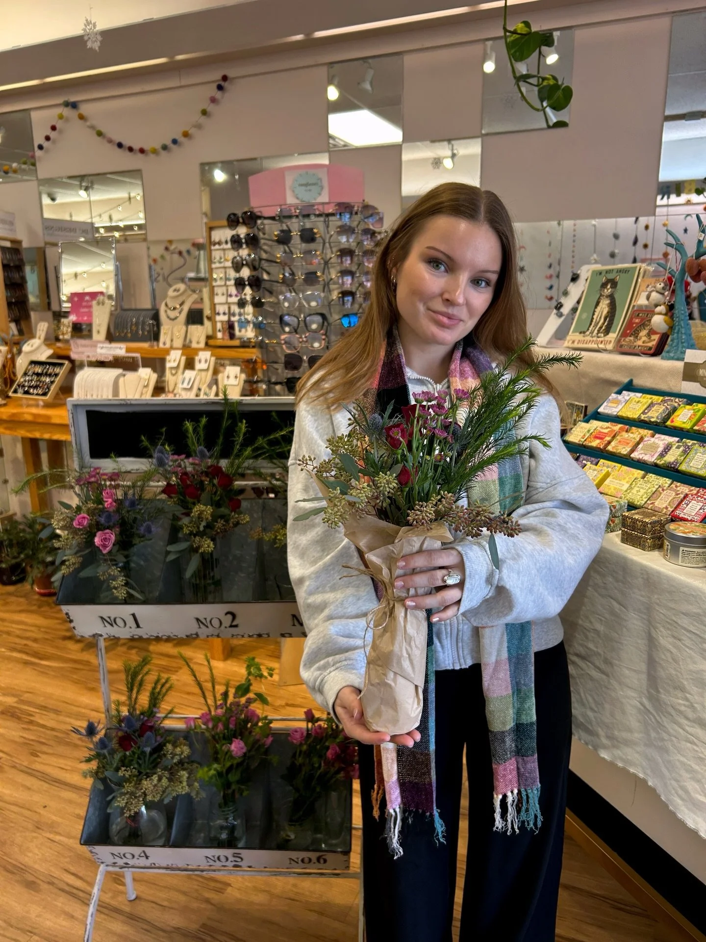 Fresh Flowers are in the store! Stop by today or tomorrow to grab some 💘 Valentine&rsquo;s Day is here!! 
&bull;
&bull;
The second slide has the current selection of flowers at the store.