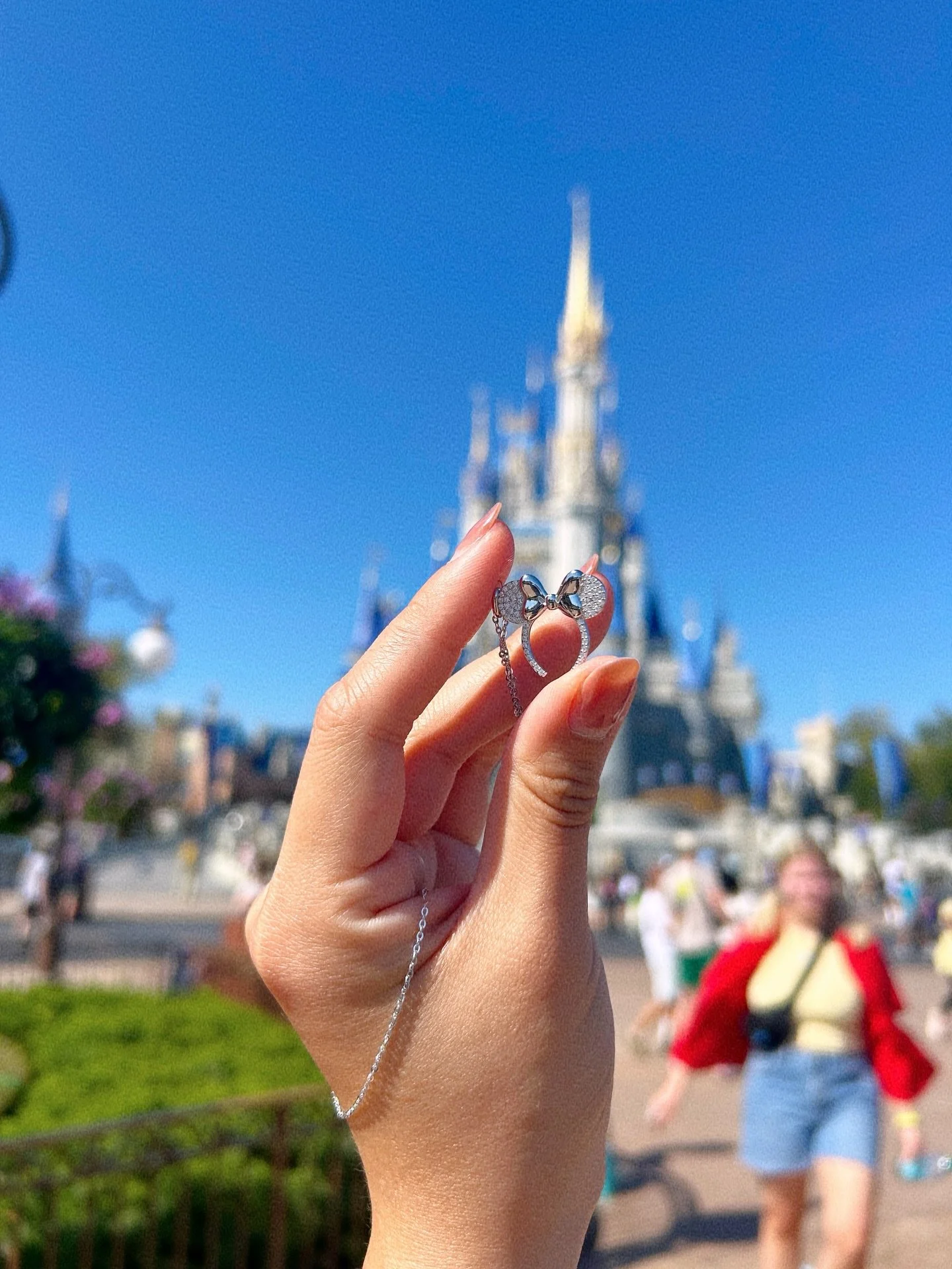 Our social media manager is at Disney right now, so you&rsquo;re all getting a Disney-themed giveaway! We have two sterling silver Minnie ear necklaces from one of our merchandising trips to New York to gift.
To enter:
🎀 Like this post! 
🎀 Follow o
