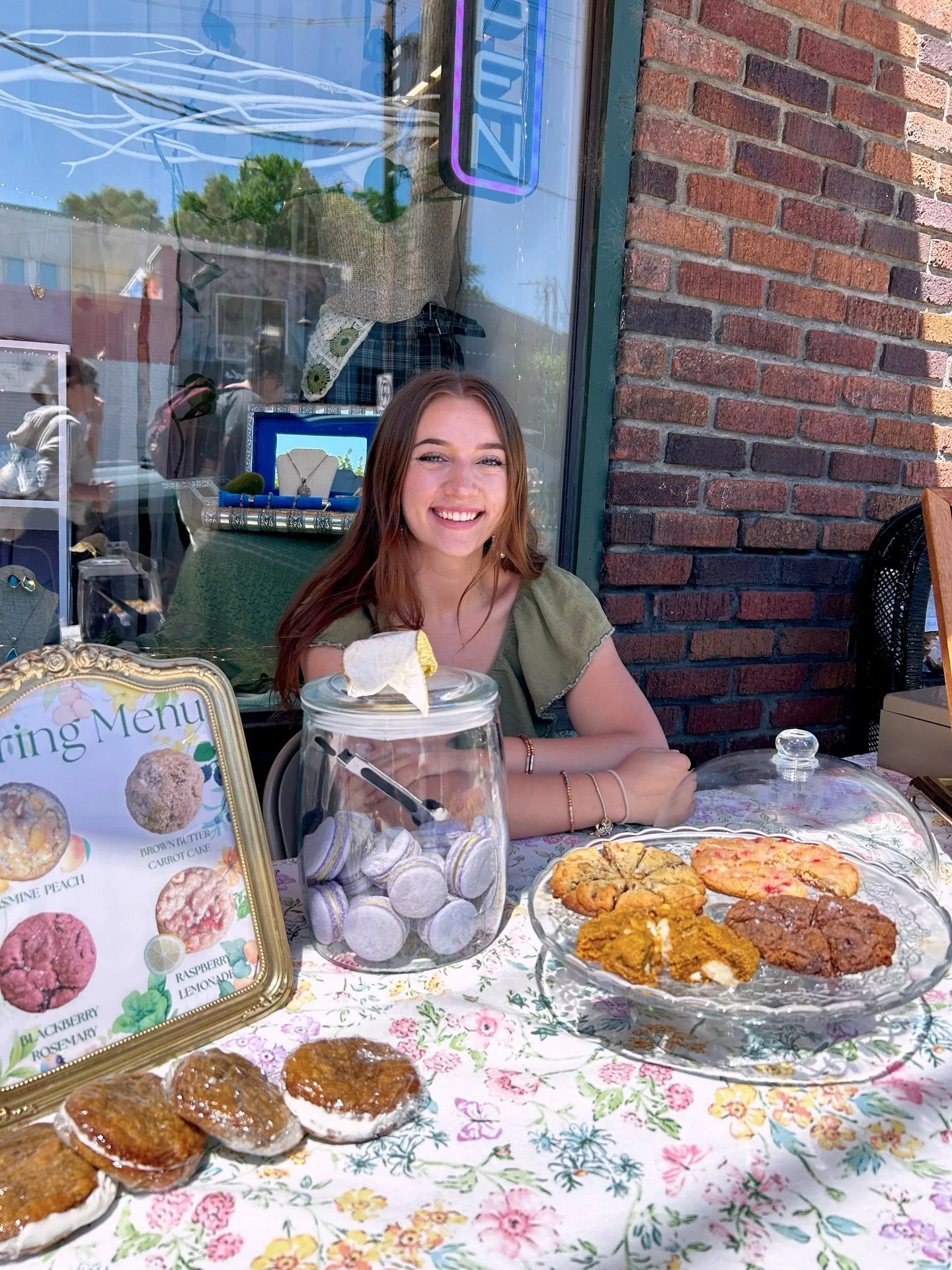 BAKE SALE! 🍪
Birthday Week Day FIVE! Come see @the_lily_patisserie until 3 PM today, and if you buy something from her, you&rsquo;ll get a FREE Sisters Candle! 💜 You don&rsquo;t want to miss out on trying one of her amazing spring menu items!