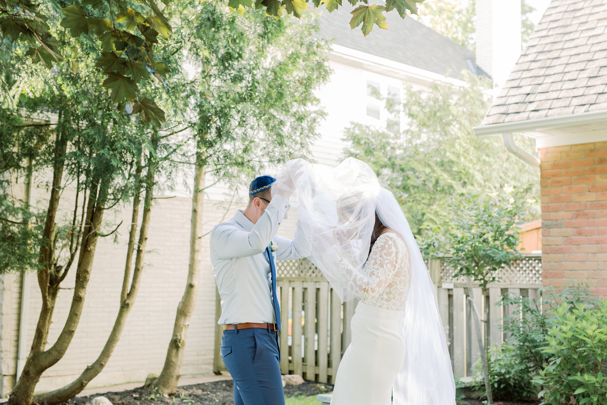 microwedding-athomewedding-ancasterwedding-alexandradelbellophotography-hamiltonweddingphotographer-burlingtonweddingphotographer-niagaraweddingphotographer-torontoweddingphotographer-0032.jpg