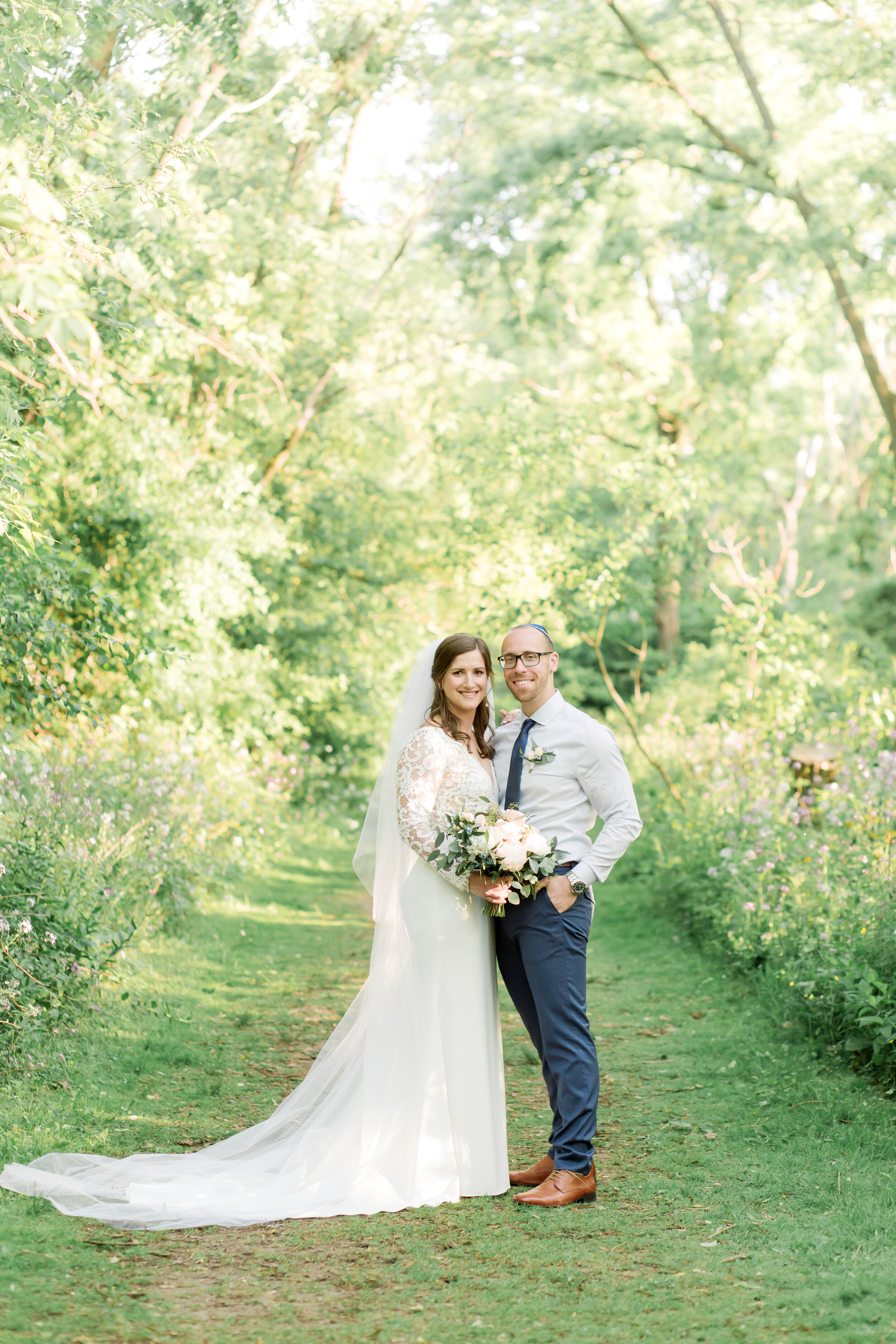 microwedding-athomewedding-ancasterwedding-alexandradelbellophotography-hamiltonweddingphotographer-burlingtonweddingphotographer-niagaraweddingphotographer-torontoweddingphotographer-0075.jpg