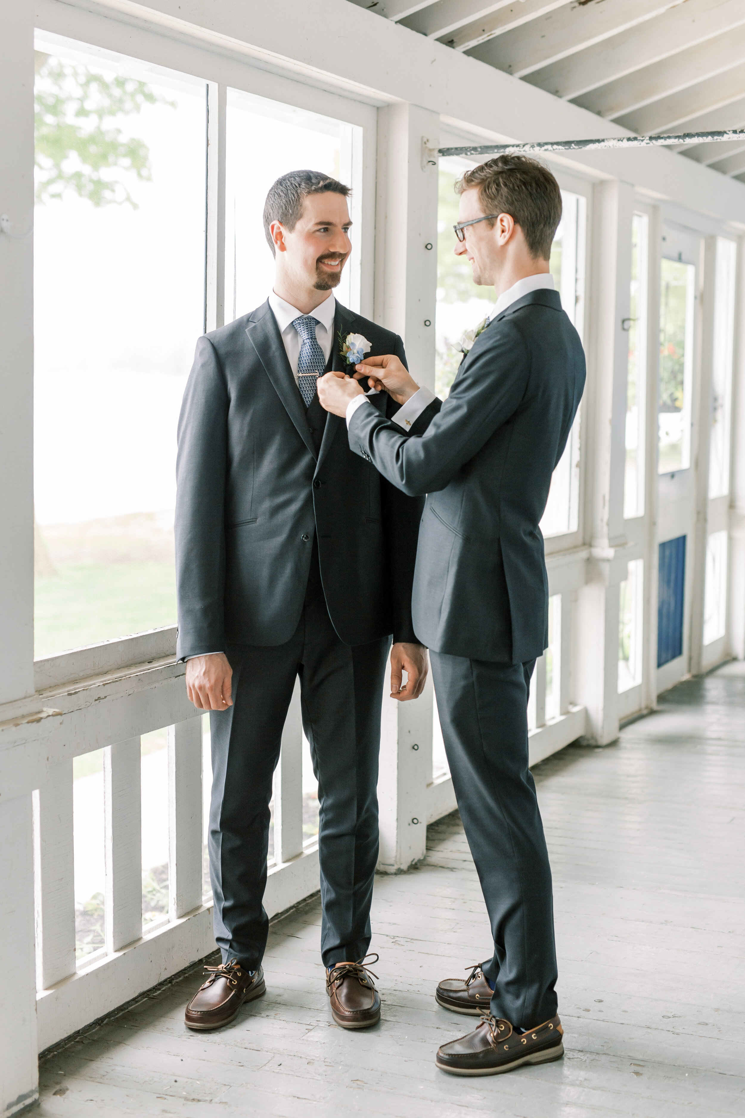 buffalocanoeclub-buffalocanoeclubwedding-niagarawedding-niagaraonthelakewedding-notlwedding-alexandradelbellophotography-hamiltonweddingphotographer-burlingtonweddingphotographer-niagaraweddingphotographer-torontoweddingphotographer-0038.jpg