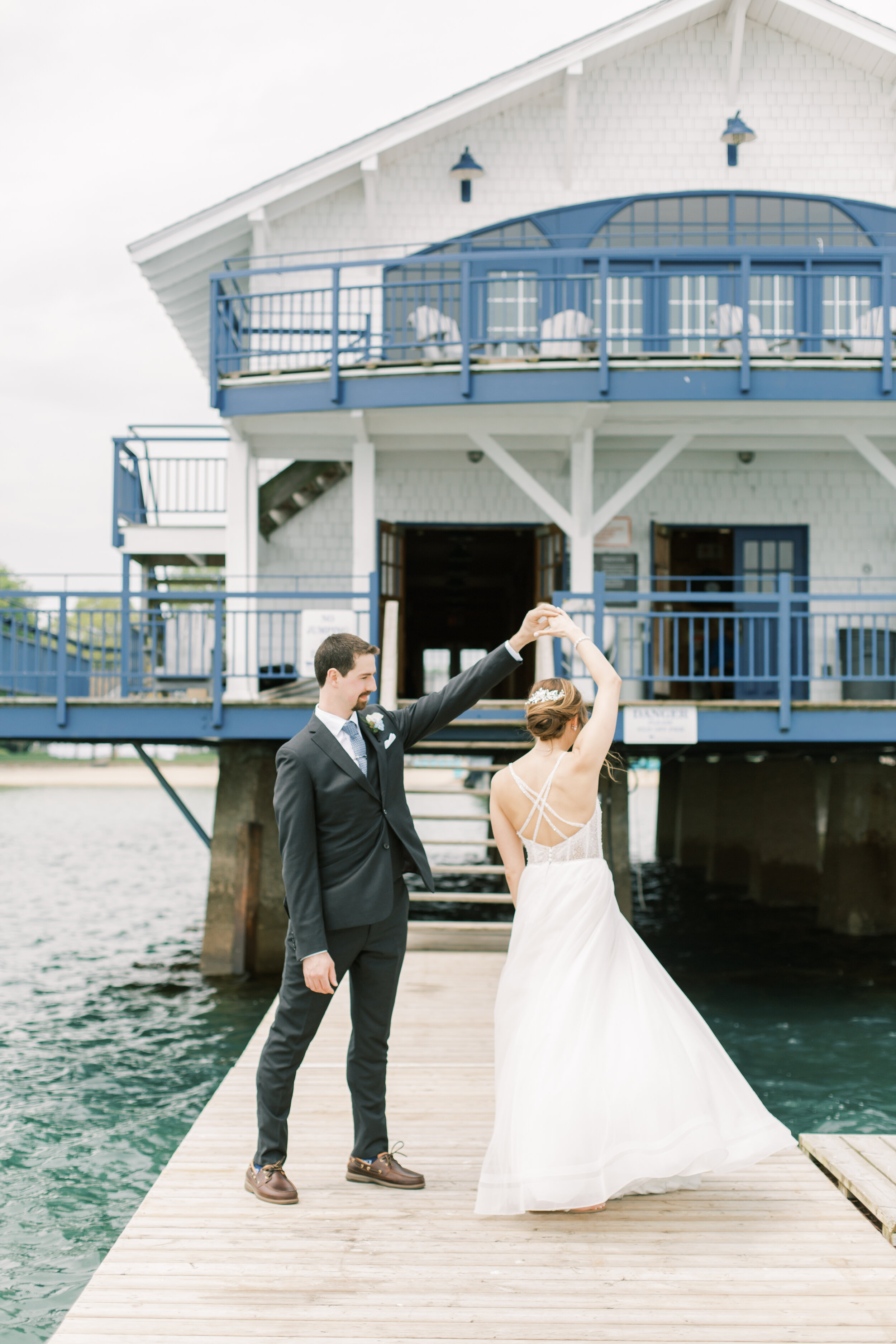 buffalocanoeclub-buffalocanoeclubwedding-niagarawedding-niagaraonthelakewedding-notlwedding-alexandradelbellophotography-hamiltonweddingphotographer-burlingtonweddingphotographer-niagaraweddingphotographer-torontoweddingphotographer-0058.jpg