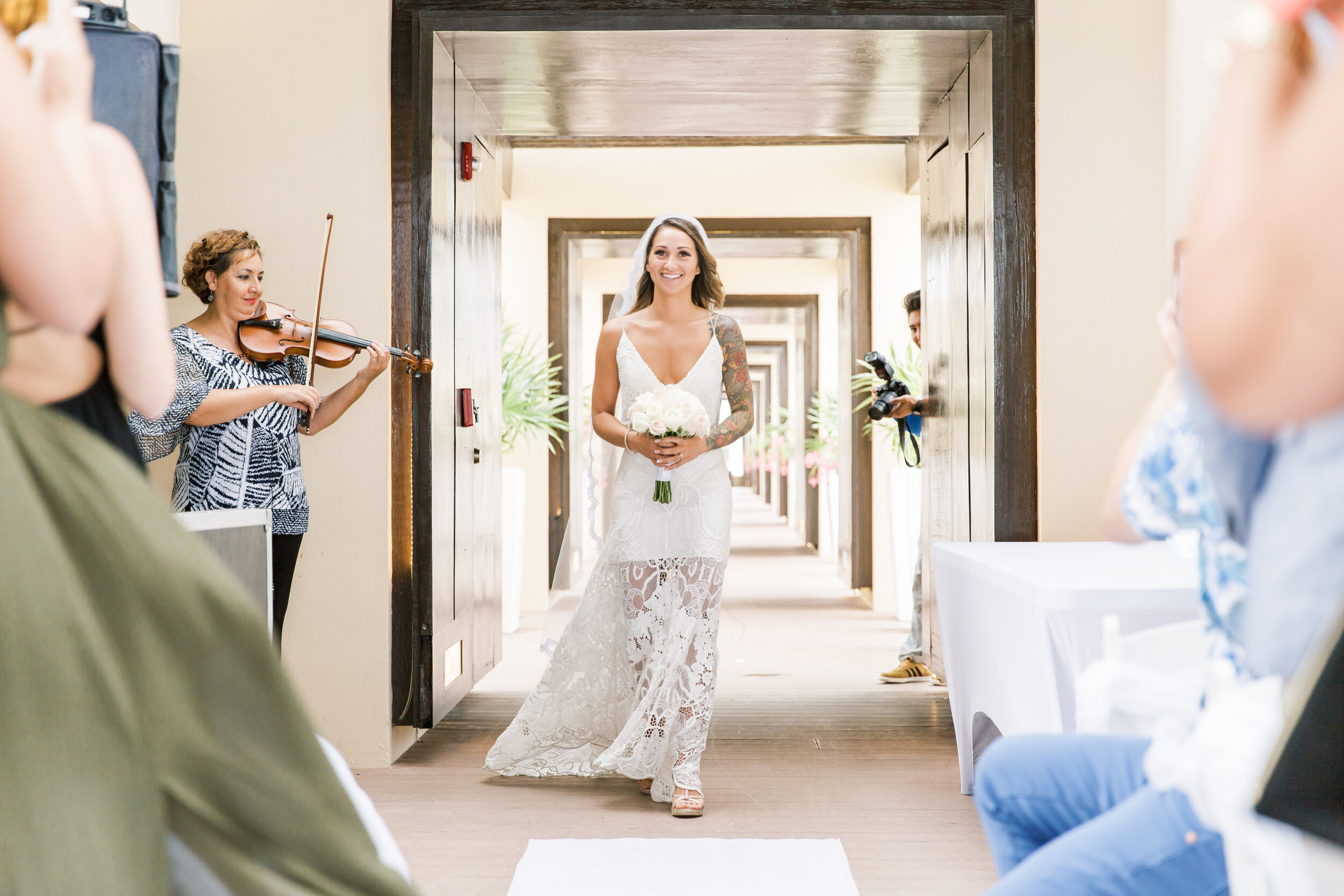 royaltonrivierawedding-destinationwedding-royaltondestinationwedding-royaltonmexicowedding-alexandradelbellophotography-hamiltonweddingphotographer-burlingtonweddingphotographer-niagaraweddingphotographer-torontoweddingphotographer-0045.jpg