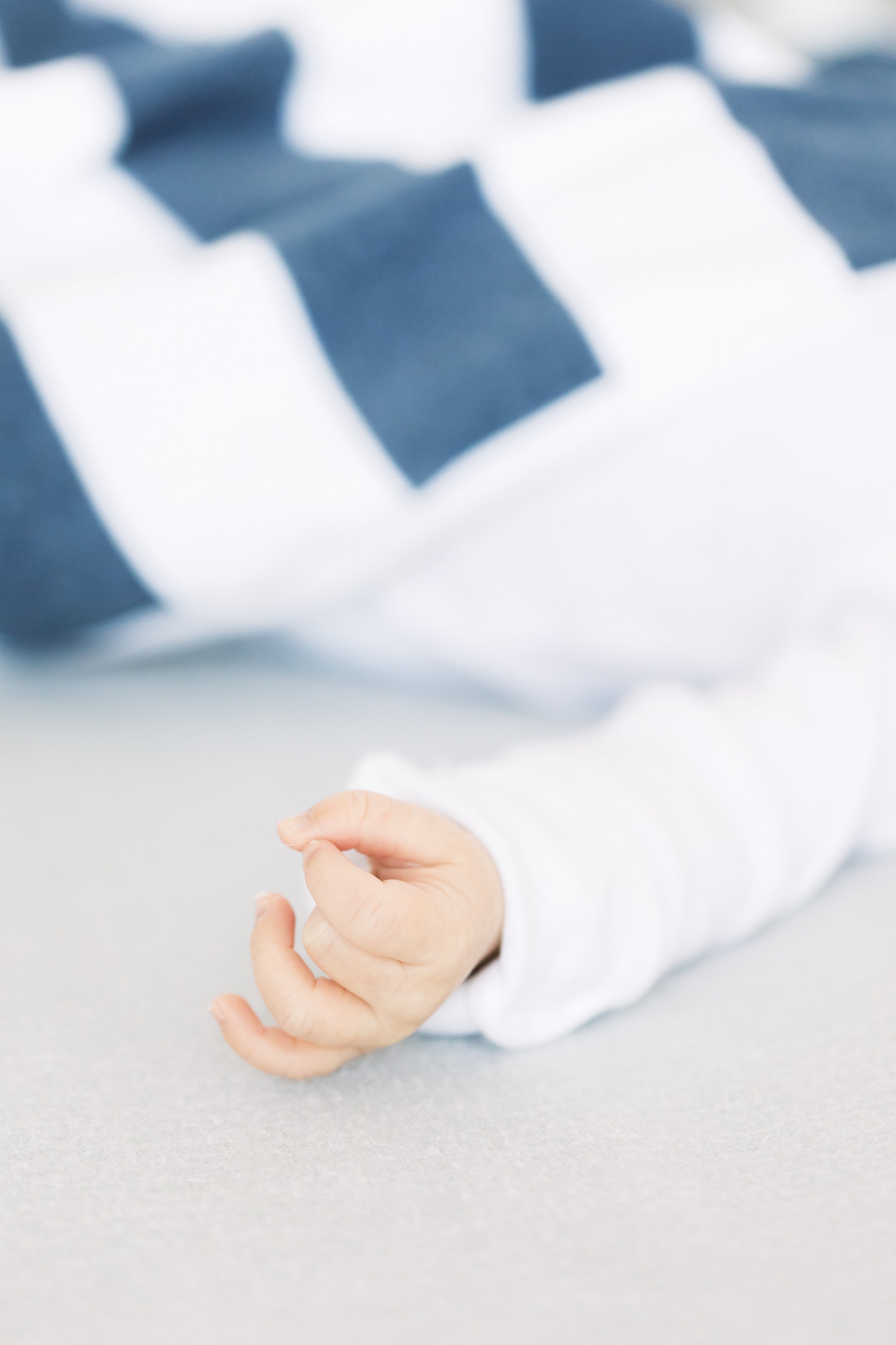 LUCA-NEWBORN-SESSION-ALEXANDRADELBELLOPHOTOGRAPHY-HAMILTONNEWBORNSESSION-BURLINGTONNEWBORNSESSION-NEWBORNPHOTOGRAPHER-GTANEWBORNPHOTOGRAPHER-0005.jpg