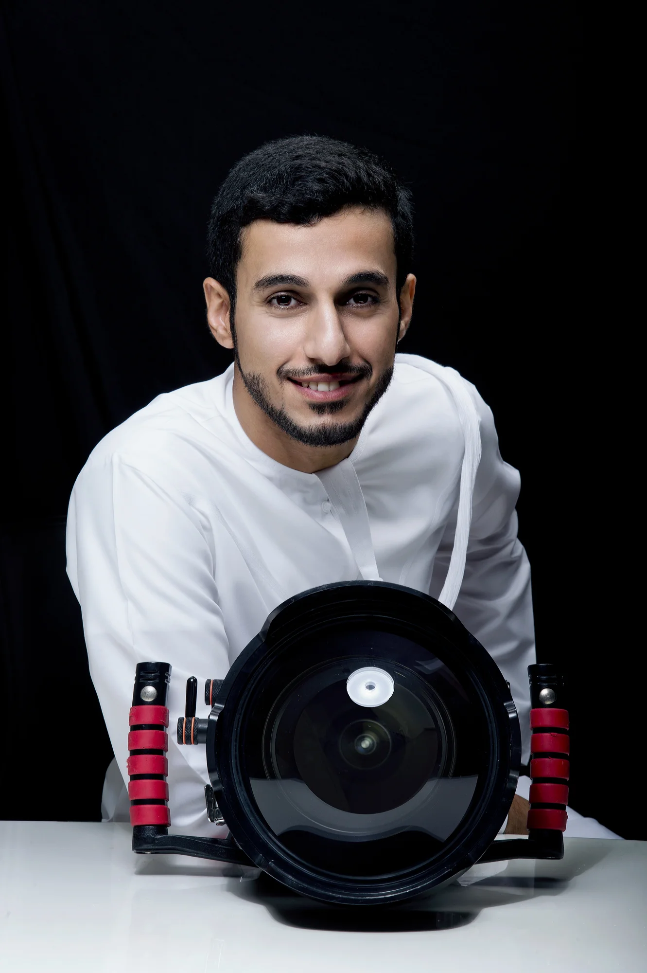 Mohamed Abdulla A published scientist in the fields of marine biology and environmental science. Mohamed is both a Freediver, and a Scubadiving Instructor. Ocean Art Competition 1st Place winner Mohamed creates magic when given a professional camera. He snatched the UAE’s underwater photography champion title 3 years in a row. He is also the founder of Fantir Studio which focuses mainly on wildlife and environmental filmmaking.