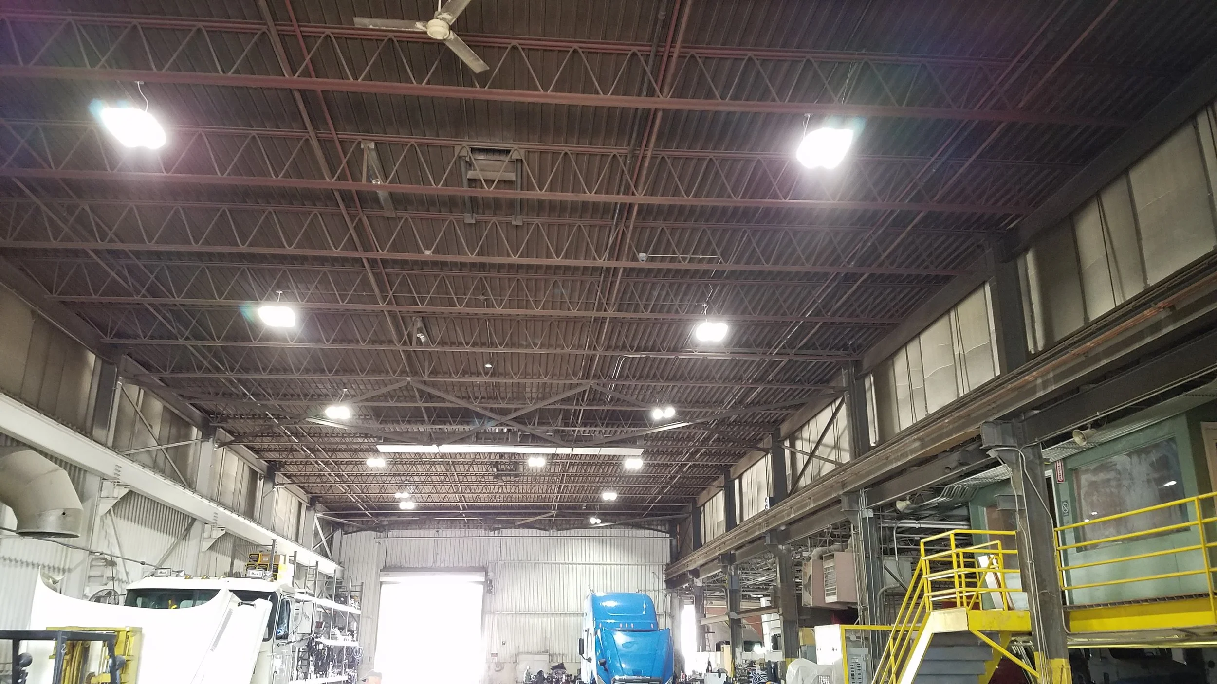 LED HiBay with Daylight Harvesting Sensors