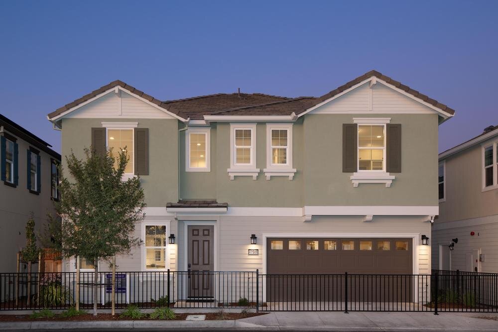 CenturyCommunities_TheEnclaveMissionFalls_Fremont_TheLombard16of16_1000.jpg