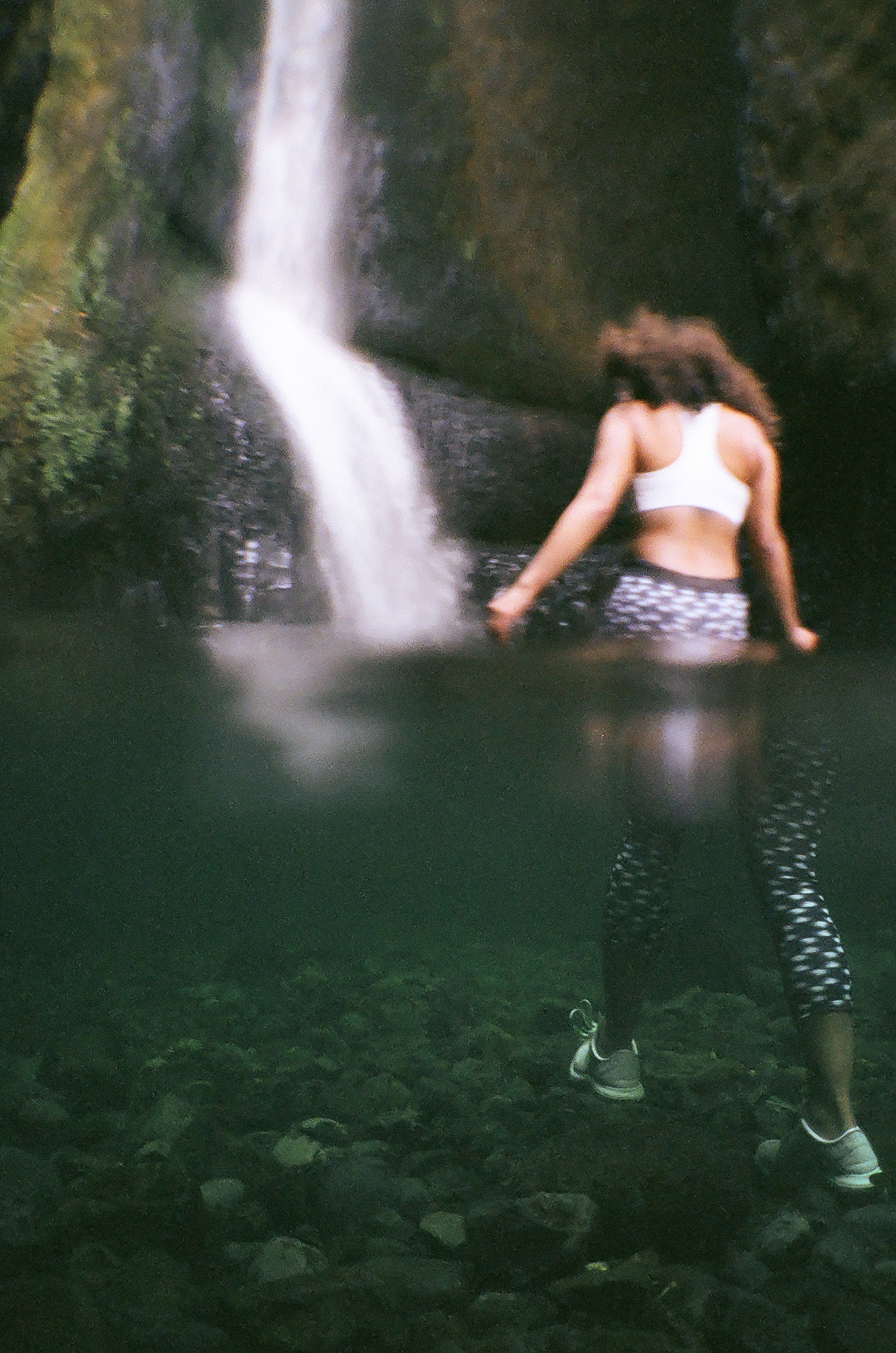 sharae-oneonta-film-nikonos-6.jpg