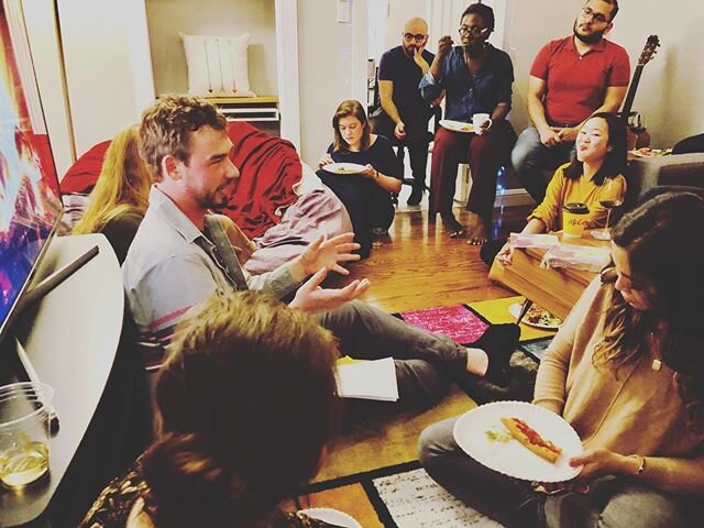 What does it mean to be yourself? @middlecirclesf Philosophy Night. .
.
.
#meetpeople #talkdeeply #knowthyself #philosophy #middlecirclesf