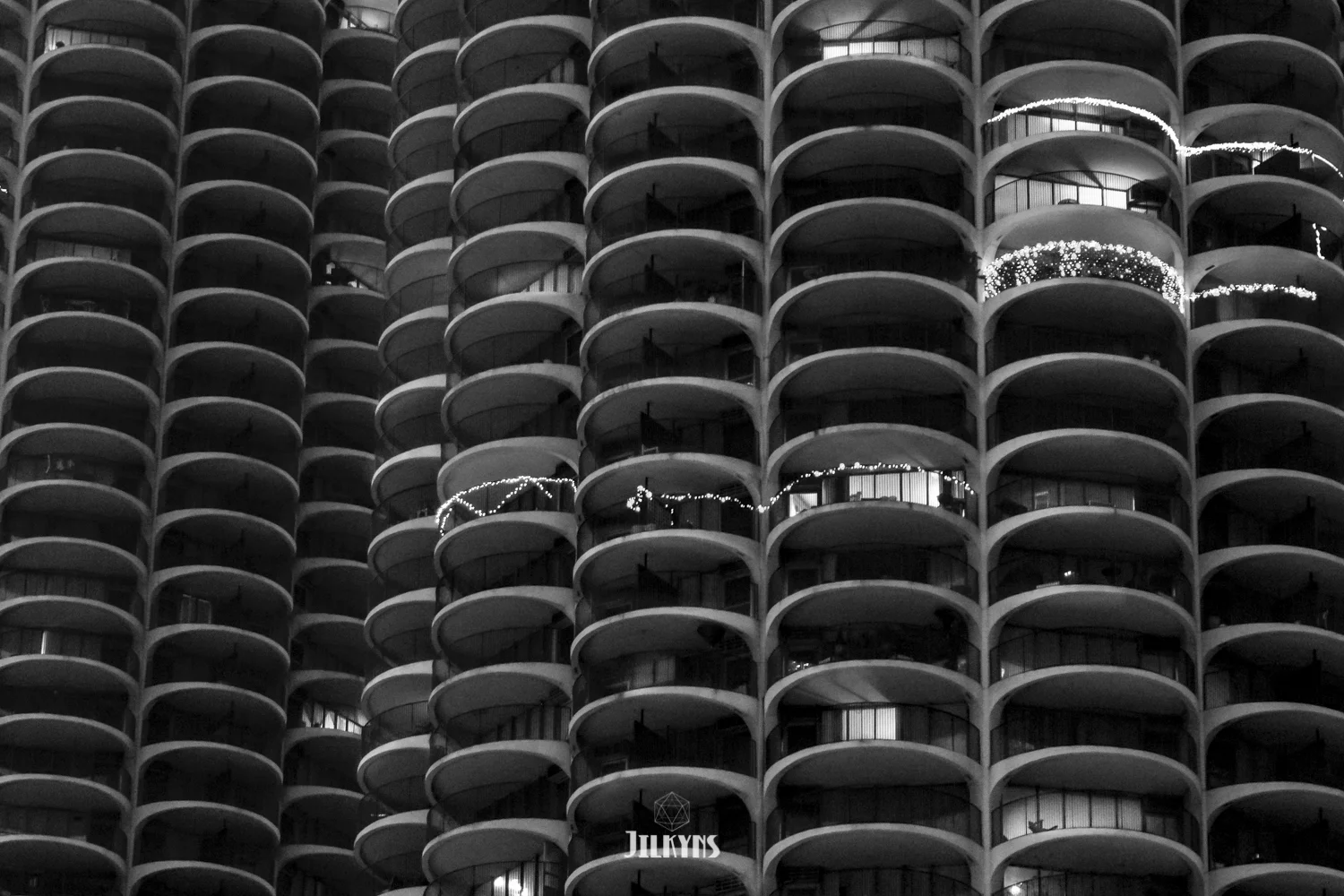 Marina Towers Chicago photo by Jilkyns