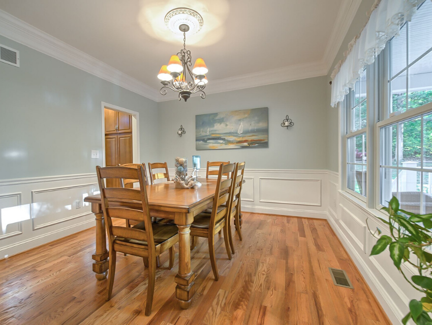 Staged-Above_Home-Staging_Maryland_West-Virginia_Pennsylvania_Virginia_5-Reasons-Realtors-Need-to-Offer-Home-Staging-Consultations_Dining-Room-After.png