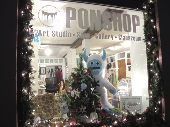 PONSHOP-2011-12_first-friday11.jpg