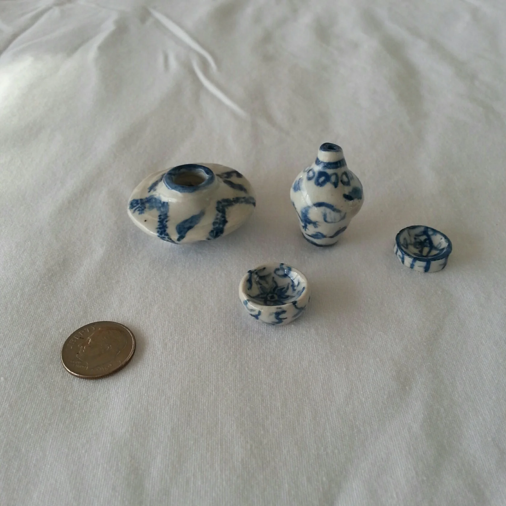 Small Chinese Pots